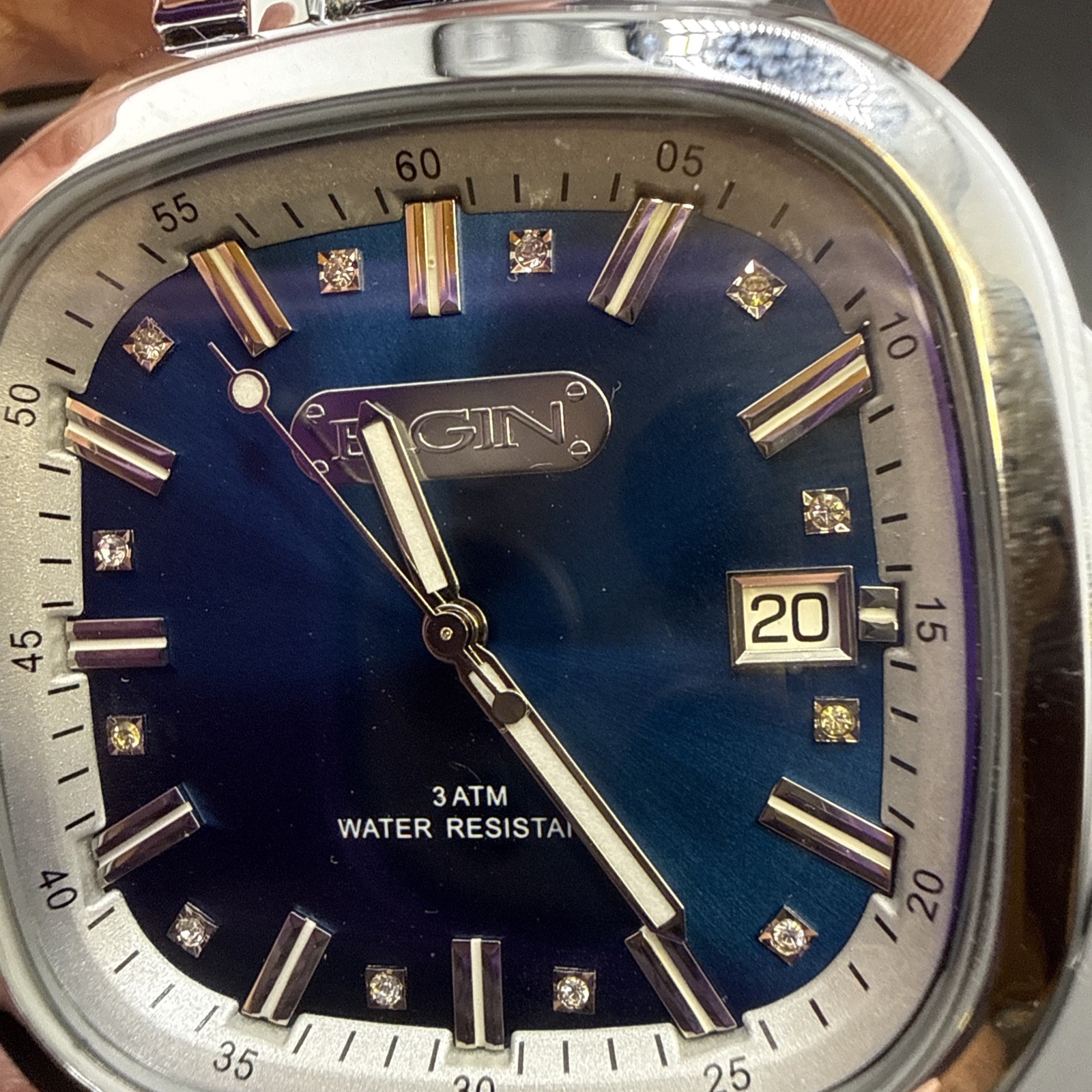 Elgin Luxury Men’s BLUE Dial Steel Dress Watch New In Box Day Window 44mm