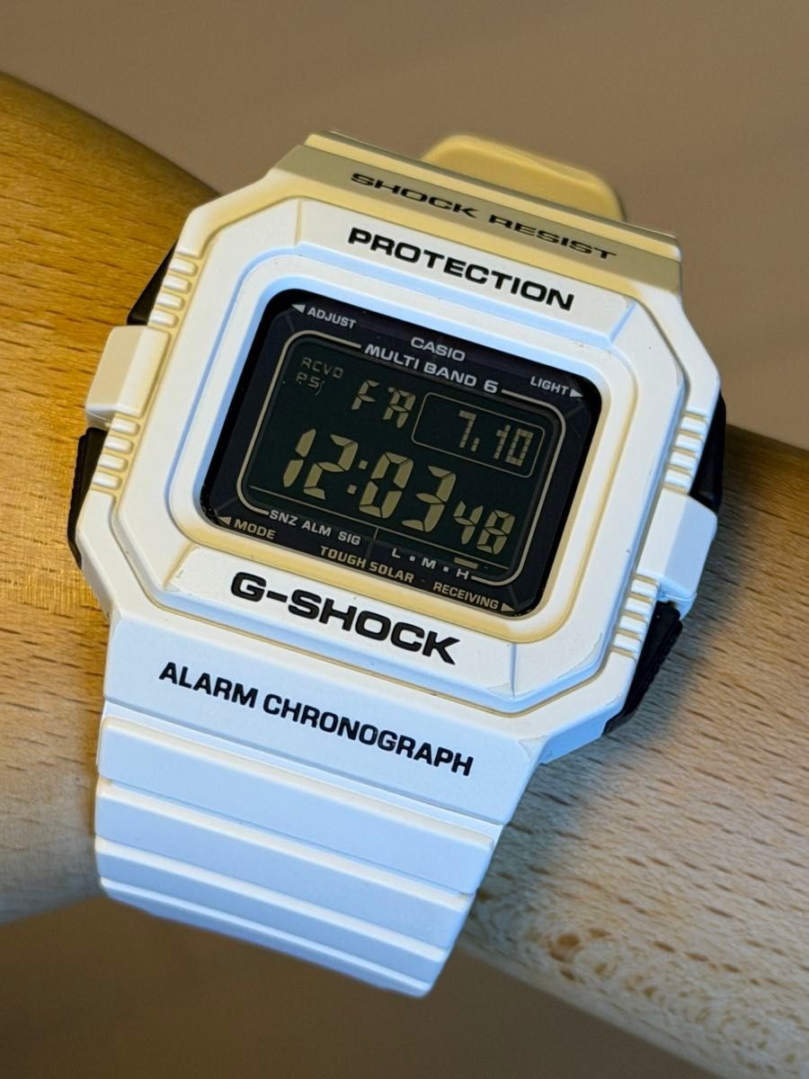 G SHOCK GW 5510 Radio Solar Square White Black