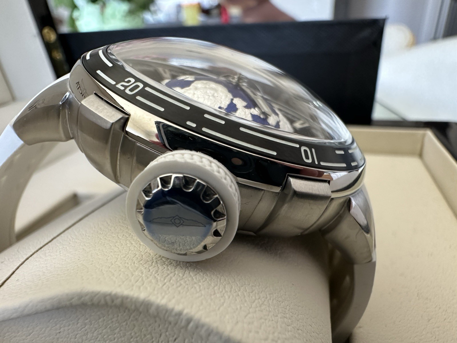 3D Globe Invicta Celestial Automatic Men’s Watch 40.2mm White, Silicone Band,New