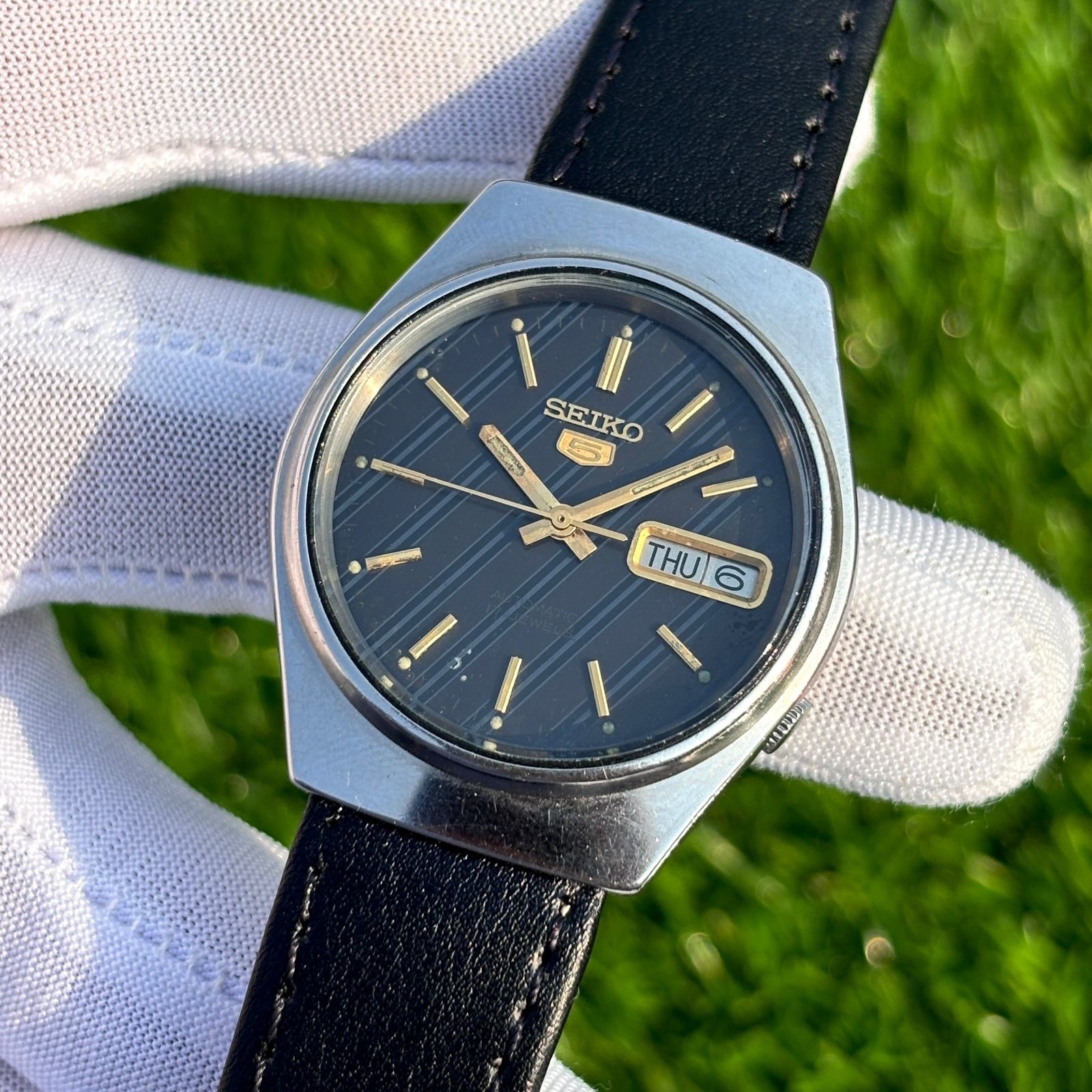 Vintage Seiko 5 Elegant Pattern Dial Automatic Japan Made Men’s Watch 7009-7031