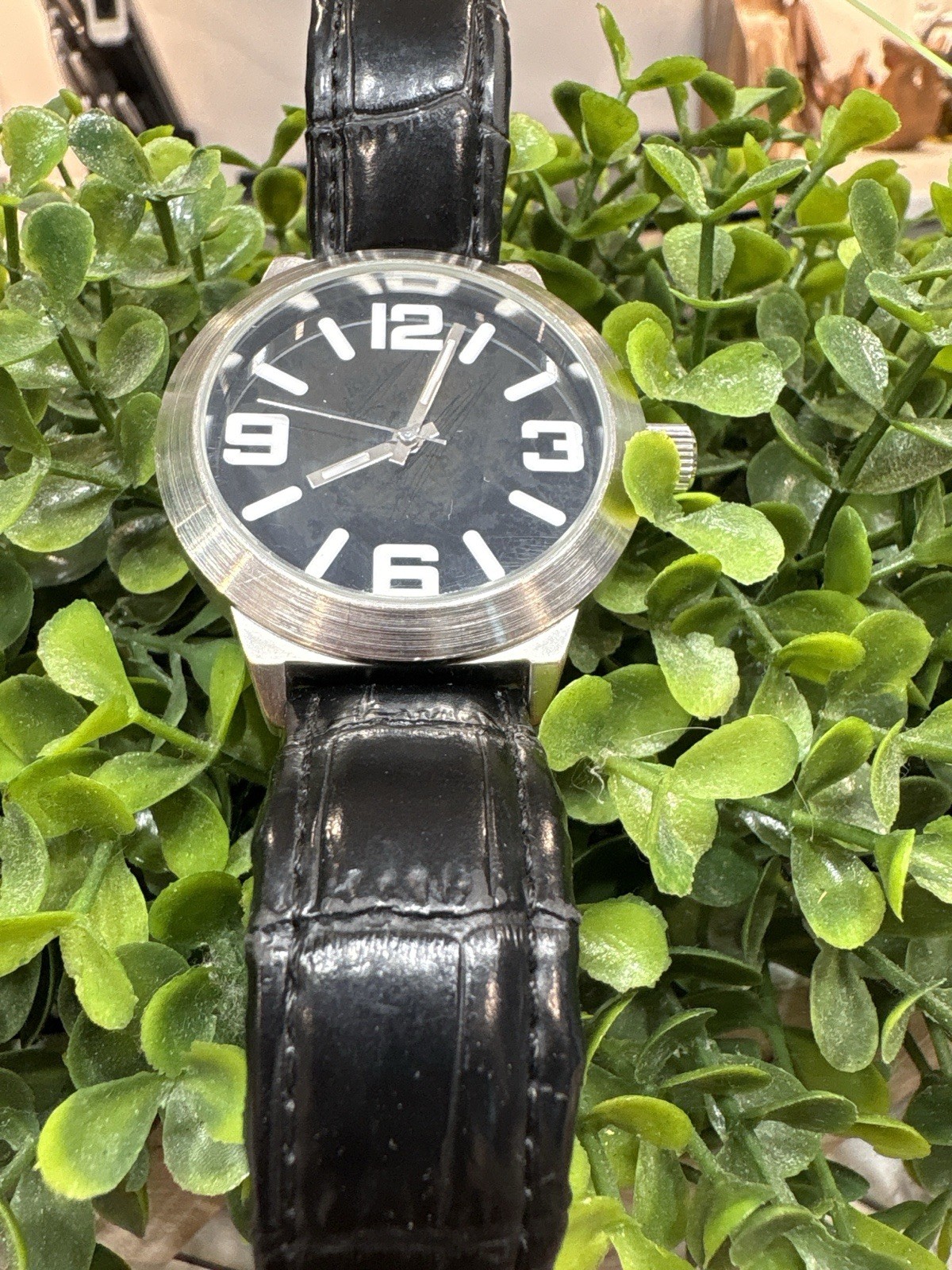 Unbranded Japan Movt Wristwatch Black Dial 12 3 6 9 Silver Tone Leather Strap