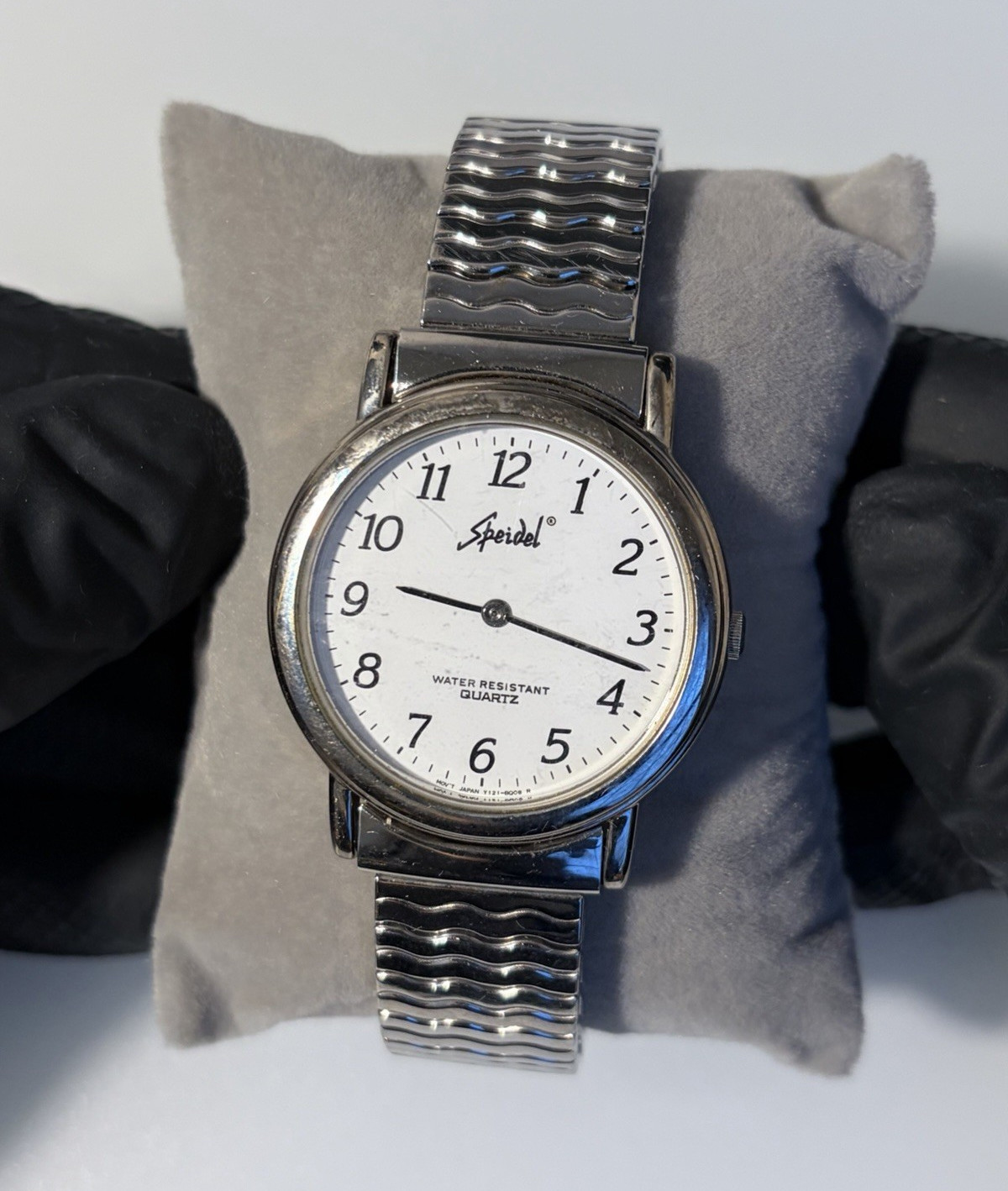 Vintage Speidel Quartz Watch 34mm – Silver Tone Wavy Twist-O-Flex Band