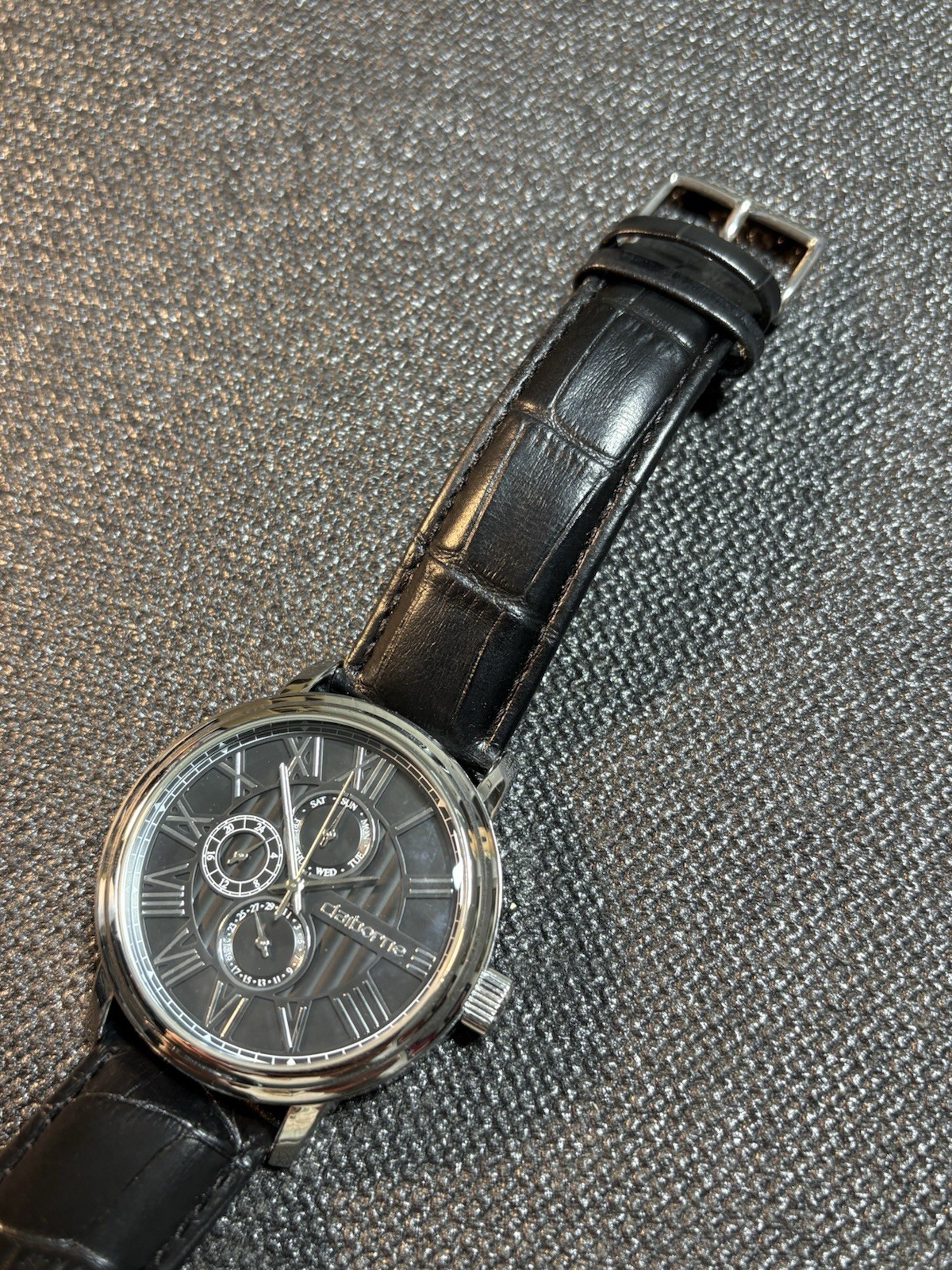 Claiborne Multifunctional Dial Men 44mm Watch Silver Tone/Black Leather,New Bat