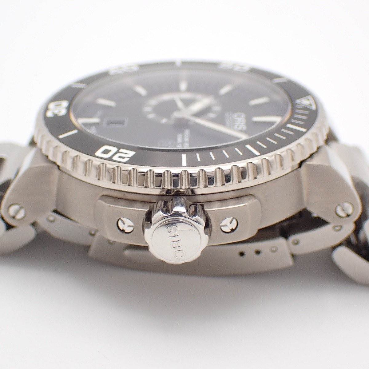 Oris Aquis Date 500M Diver Automatic Titanium Black Dial Men’s Watch Used