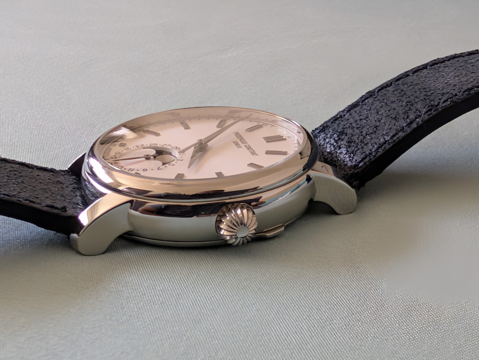 Frederique Constant Classic Moon Phase (Hunter Case Back)