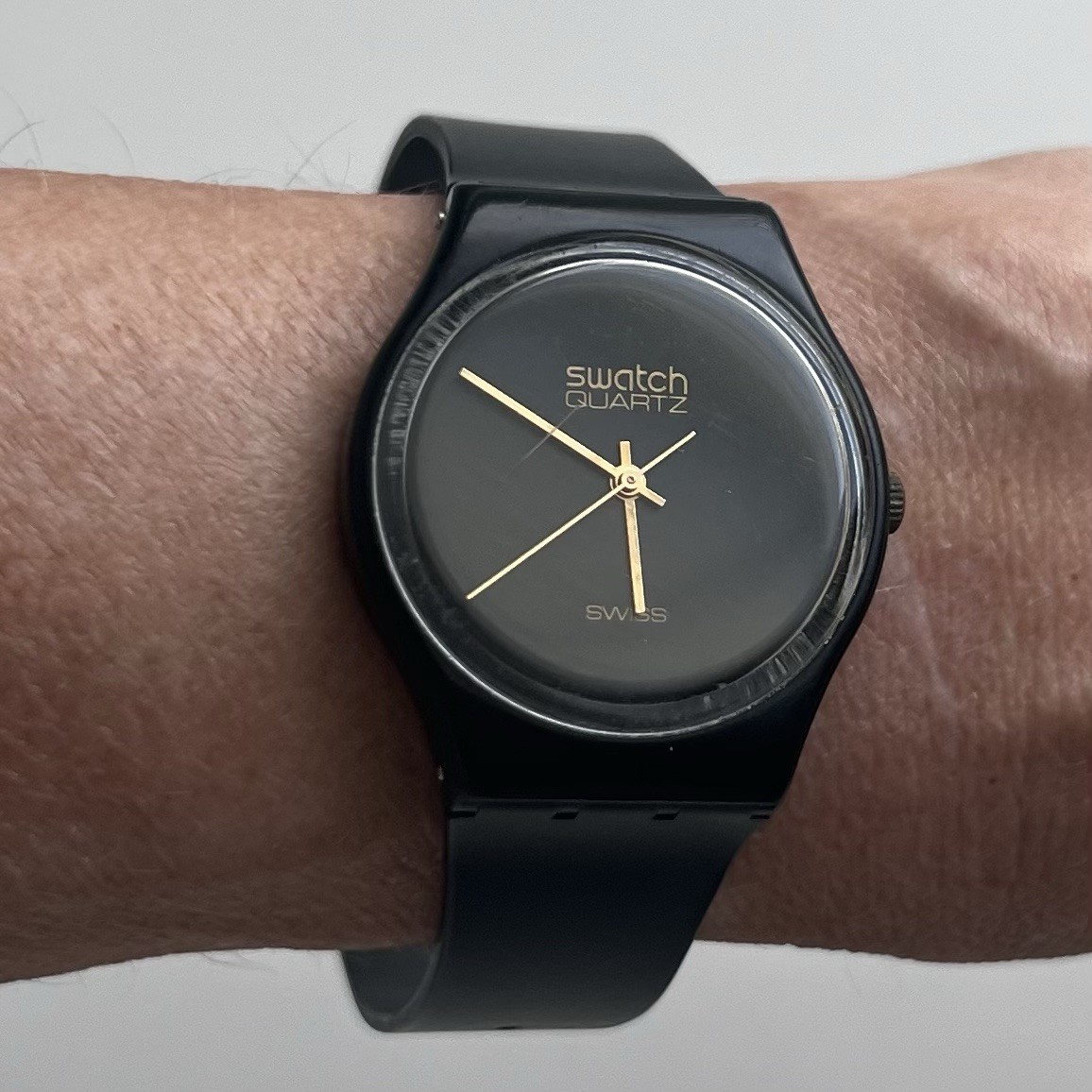 Swatch Black Magic GB101 1983 Big Logo Standard Gents 33mm Vintage Unisex Works