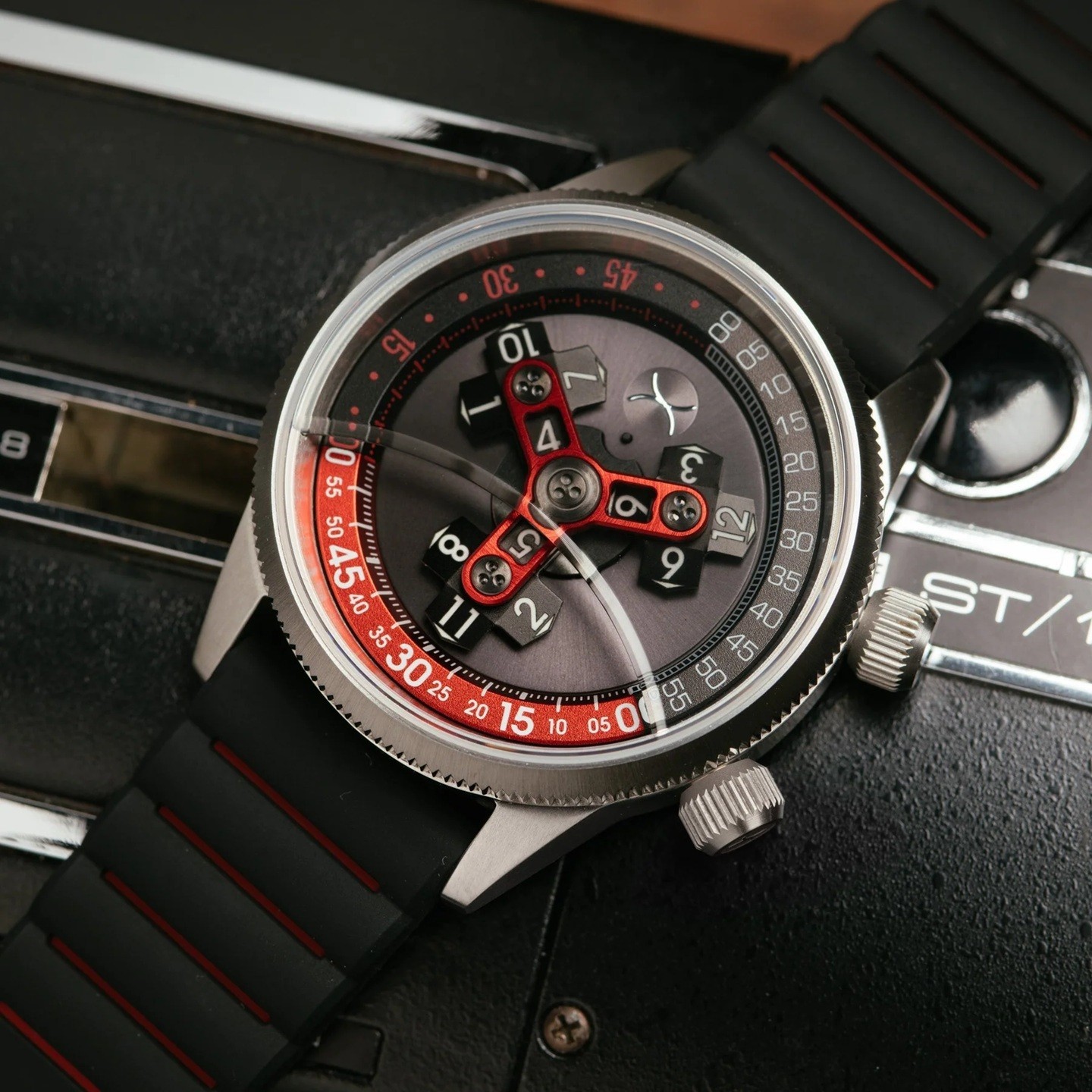 Xeric Vendetta II Automatic Wandering Hour Black Gray Red – Brand New