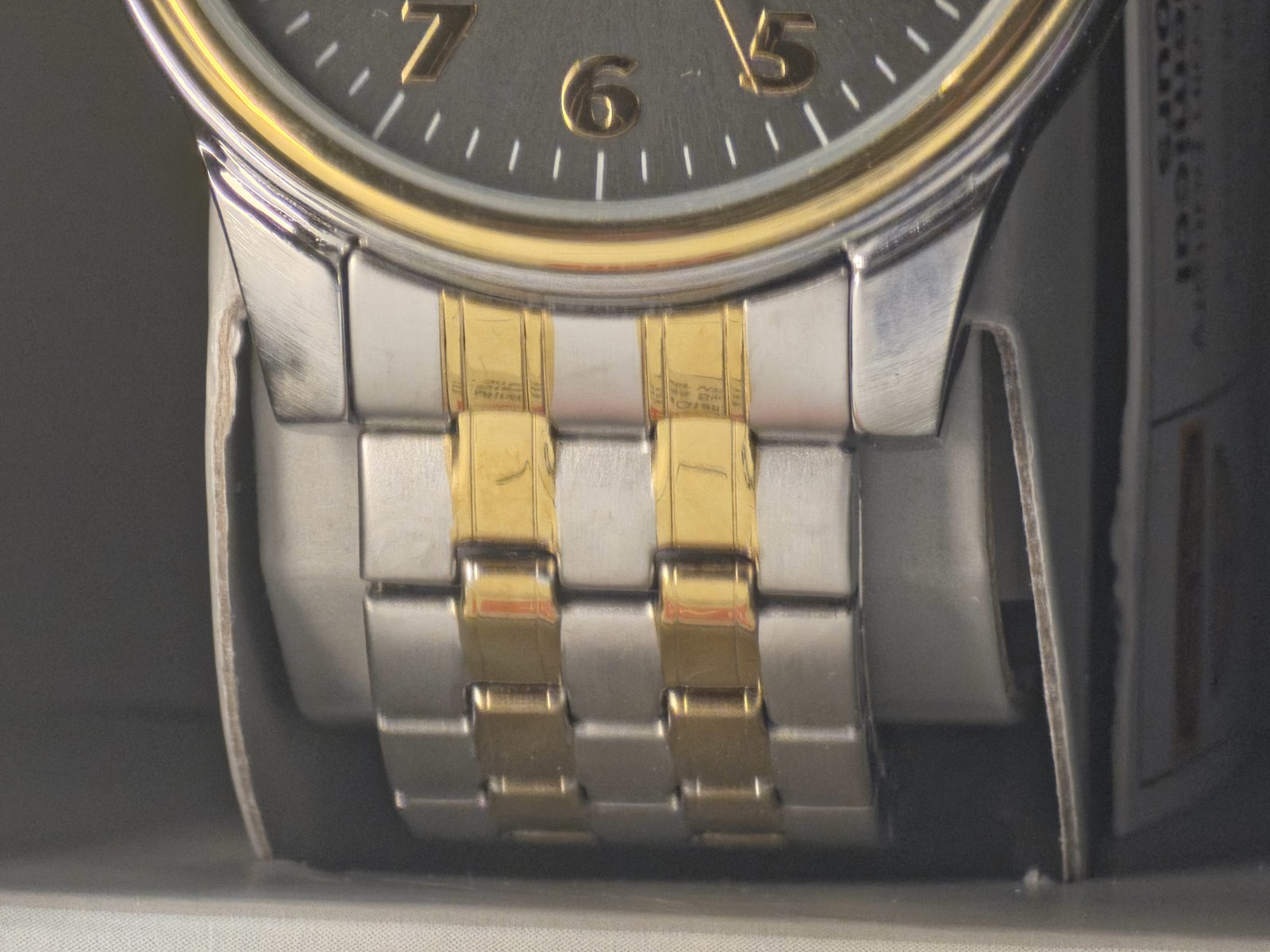 Timex T26481, Easy Reader, Men’s, 2-Tone Expansion, Day/Date, Indiglo.