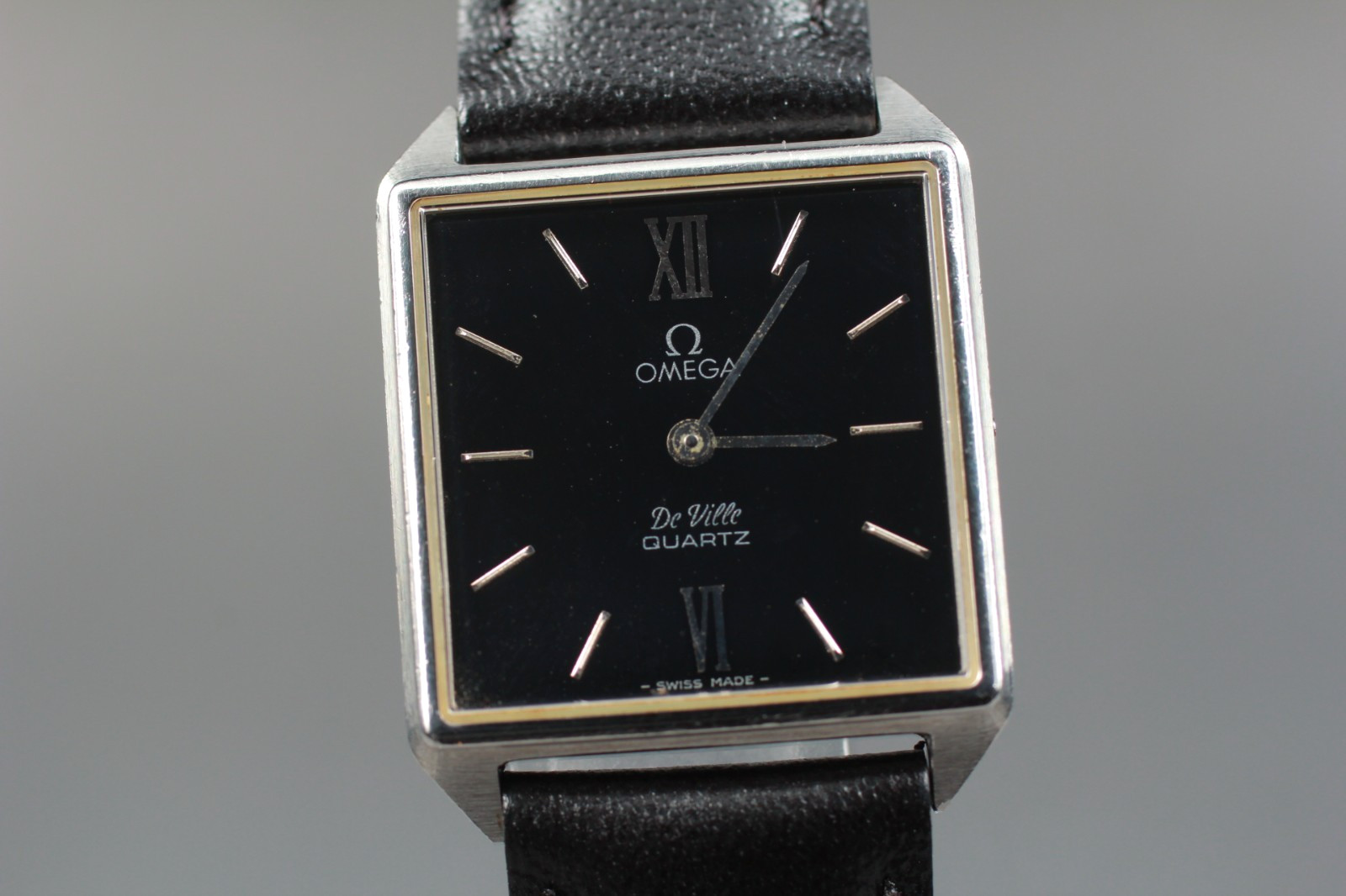 Vintage OMEGA De Ville Cal.1365 Silver Roman Black Push Crown Qz Womens 23mm JPN