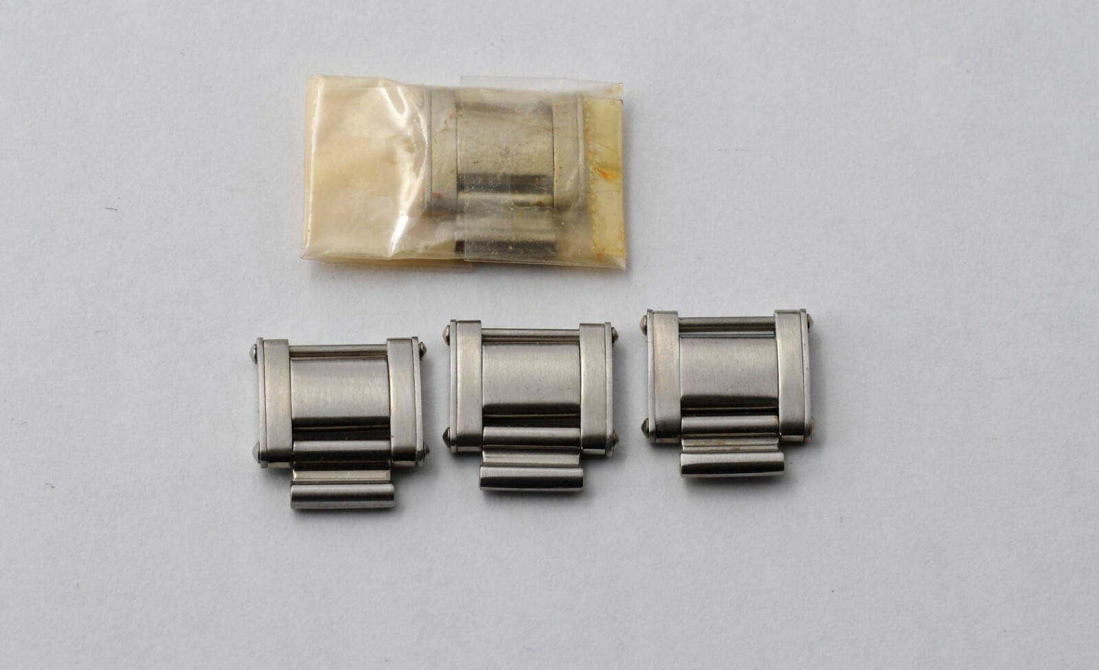 Genuine Rolex Clasp Connector Link 7205 6635 11.5mm Riveted Brand New Unused