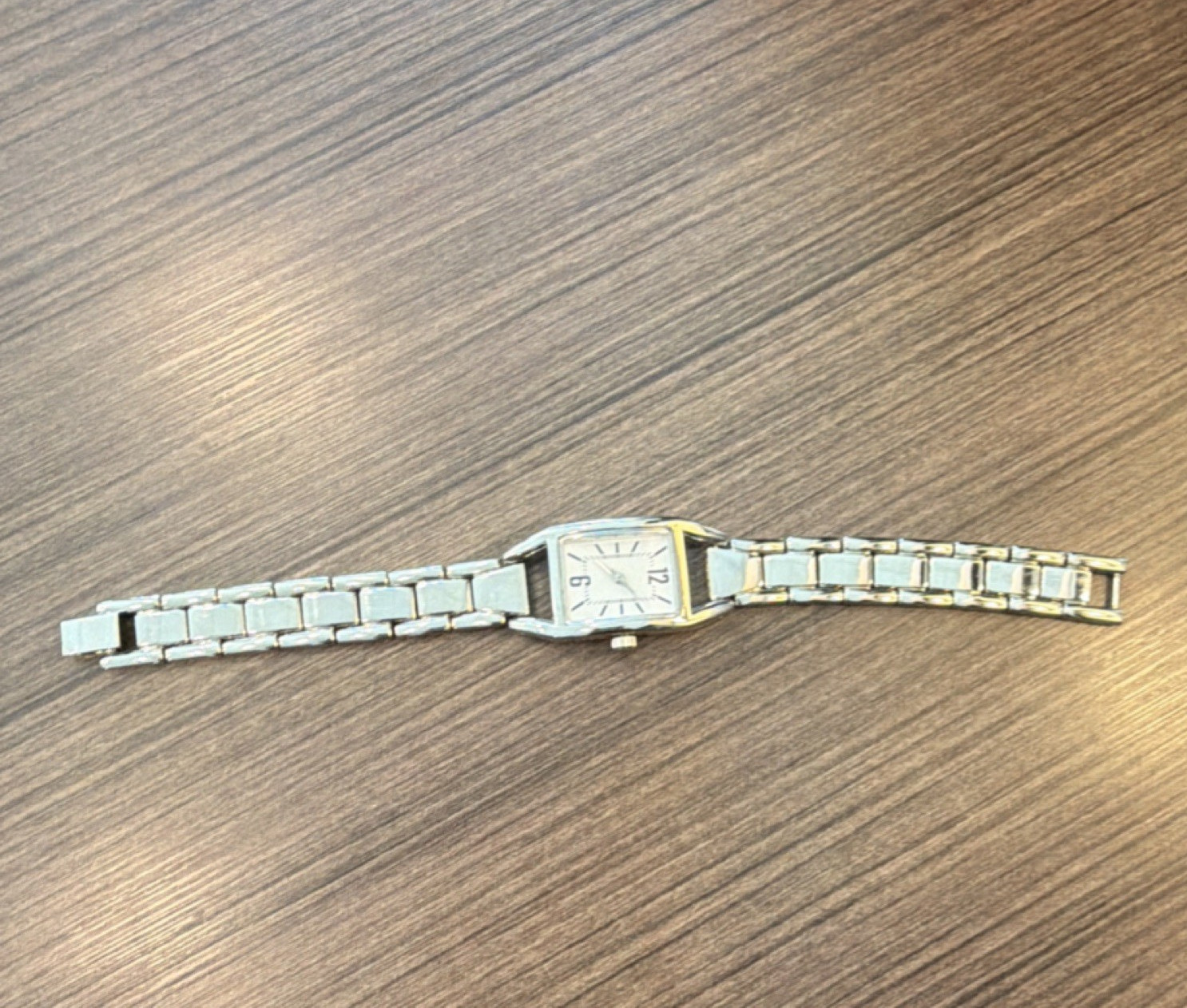Women’s Quartz Rectangular Silver-Tone Stainless Bracelet Watch White Dial