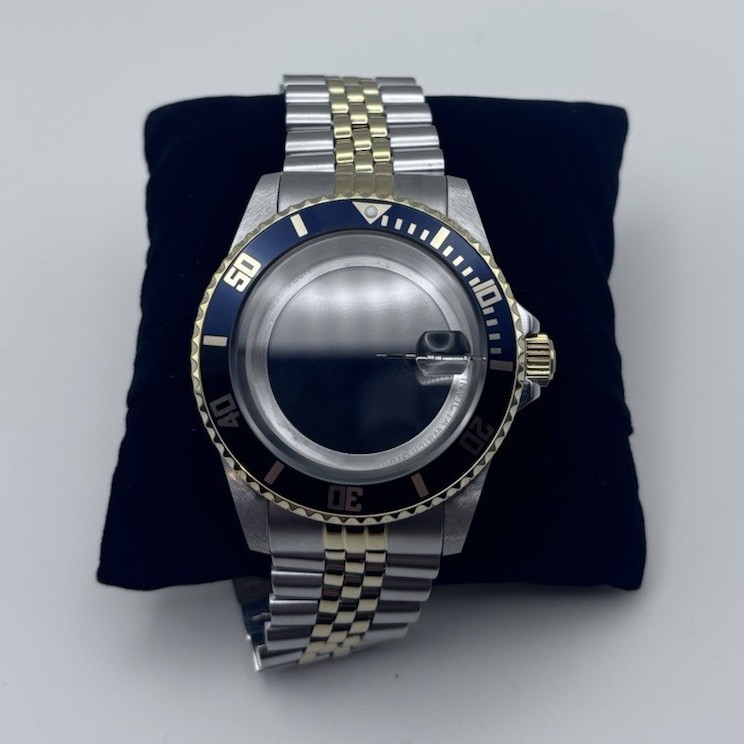 Invicta Two-Tone Stainless Steel Diver Watch Blue Bezel case