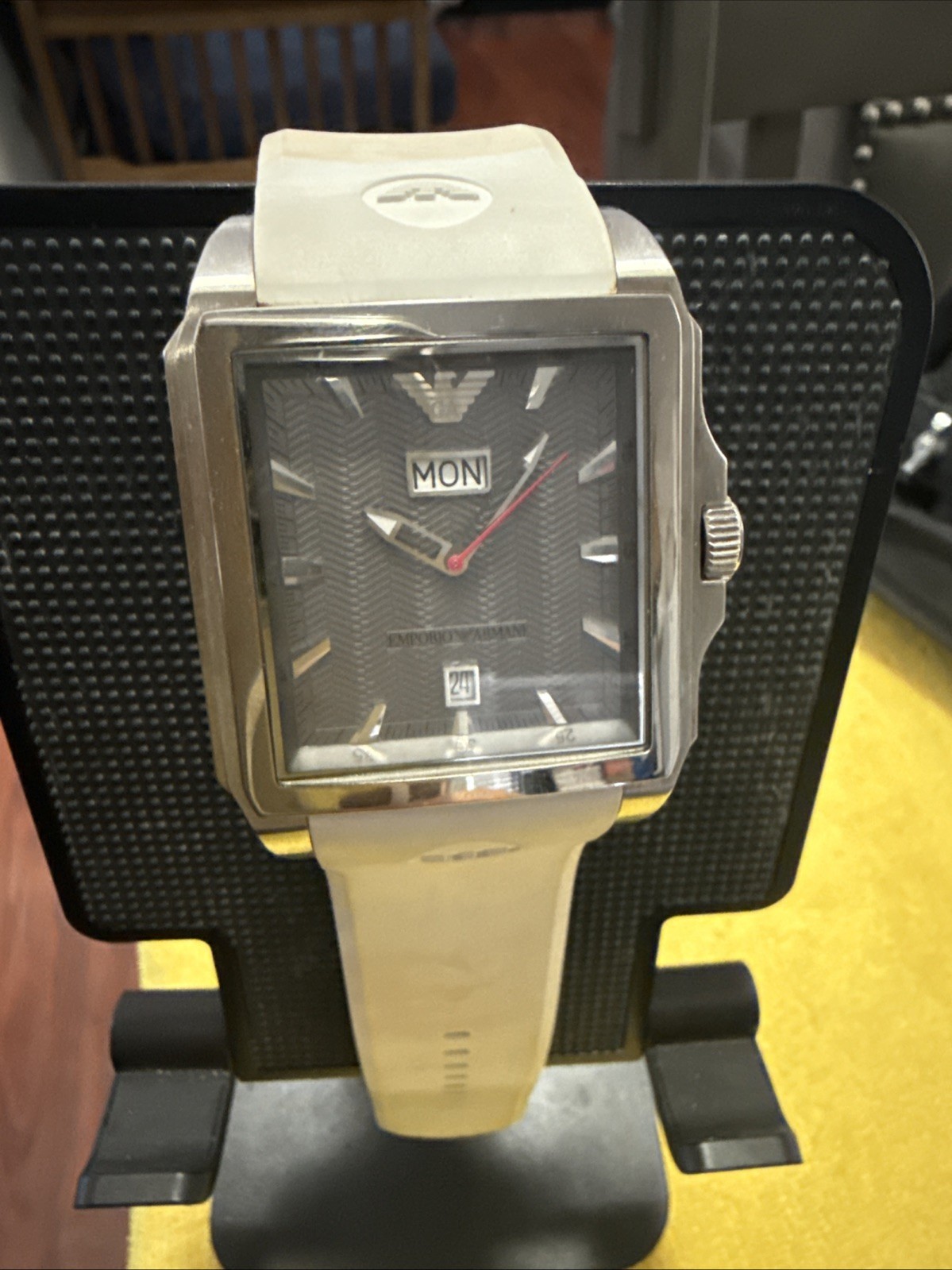 Emporio Armani AR-0654 Classic Watch White Rubber Silicone Band ( As-is)