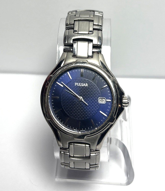 Mens Pulsar Casual Dress Watch Thin Case With New Battery Blue Dial – Cleaned