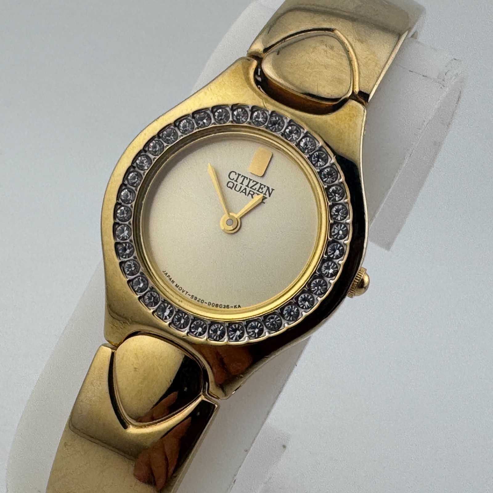 VTG Citizen Quartz Watch 5920-S92324 Women Gold Tone Cuff Bangle New Batter 6.5″