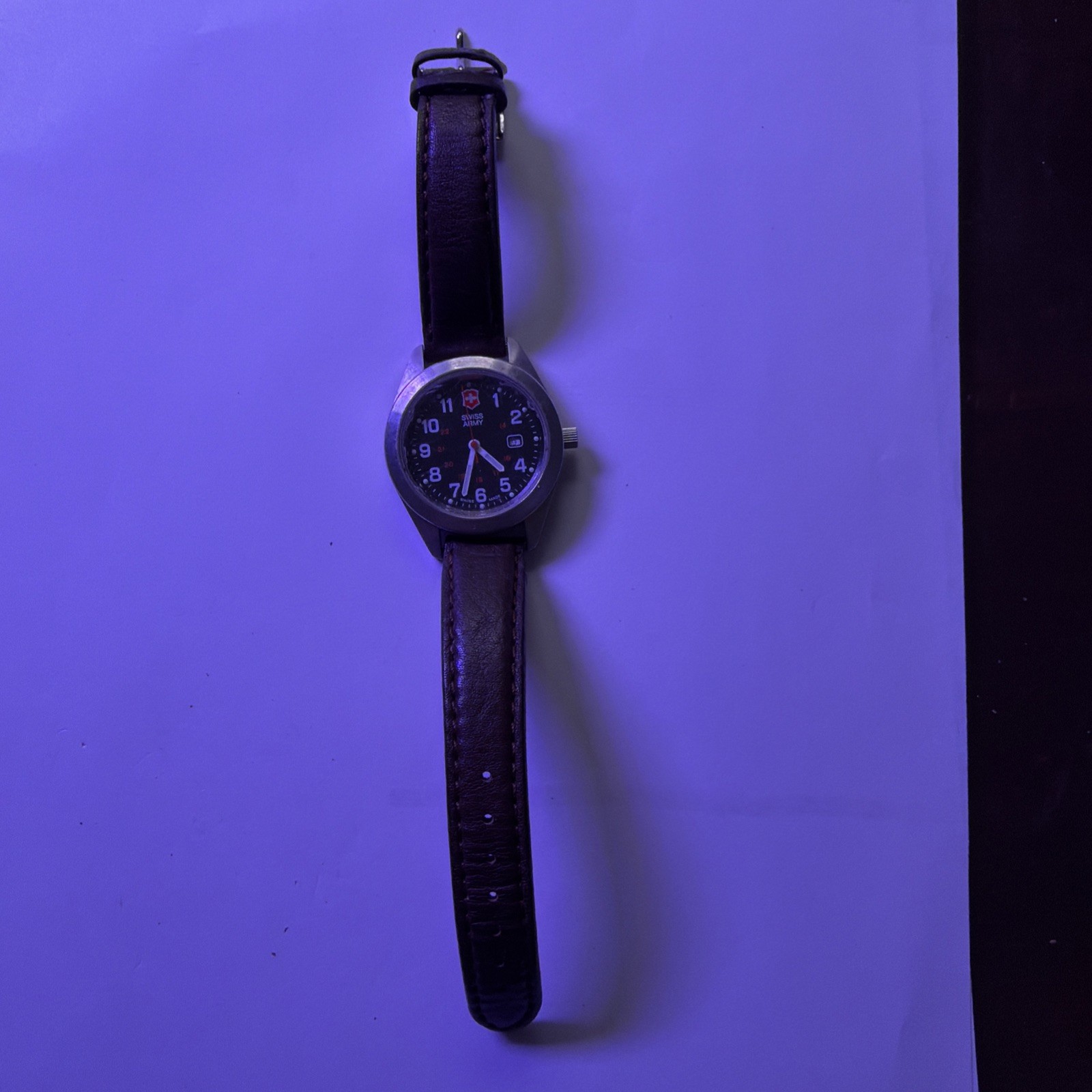 Victorinox Swiss Army Watch 40mm w/Brown Leather Strap Needs Battery Never Worn