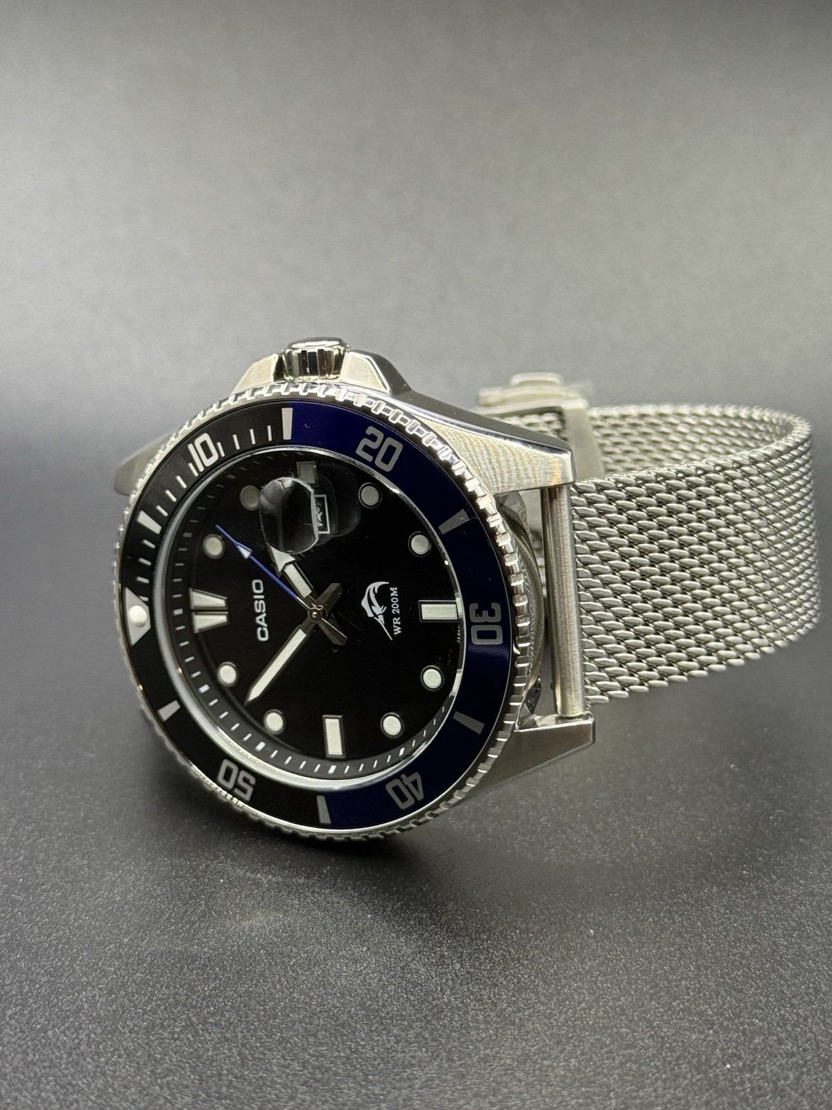 Casio Duro Batman – Custom Mod | Cyclops Mineral Crystal | Milanese