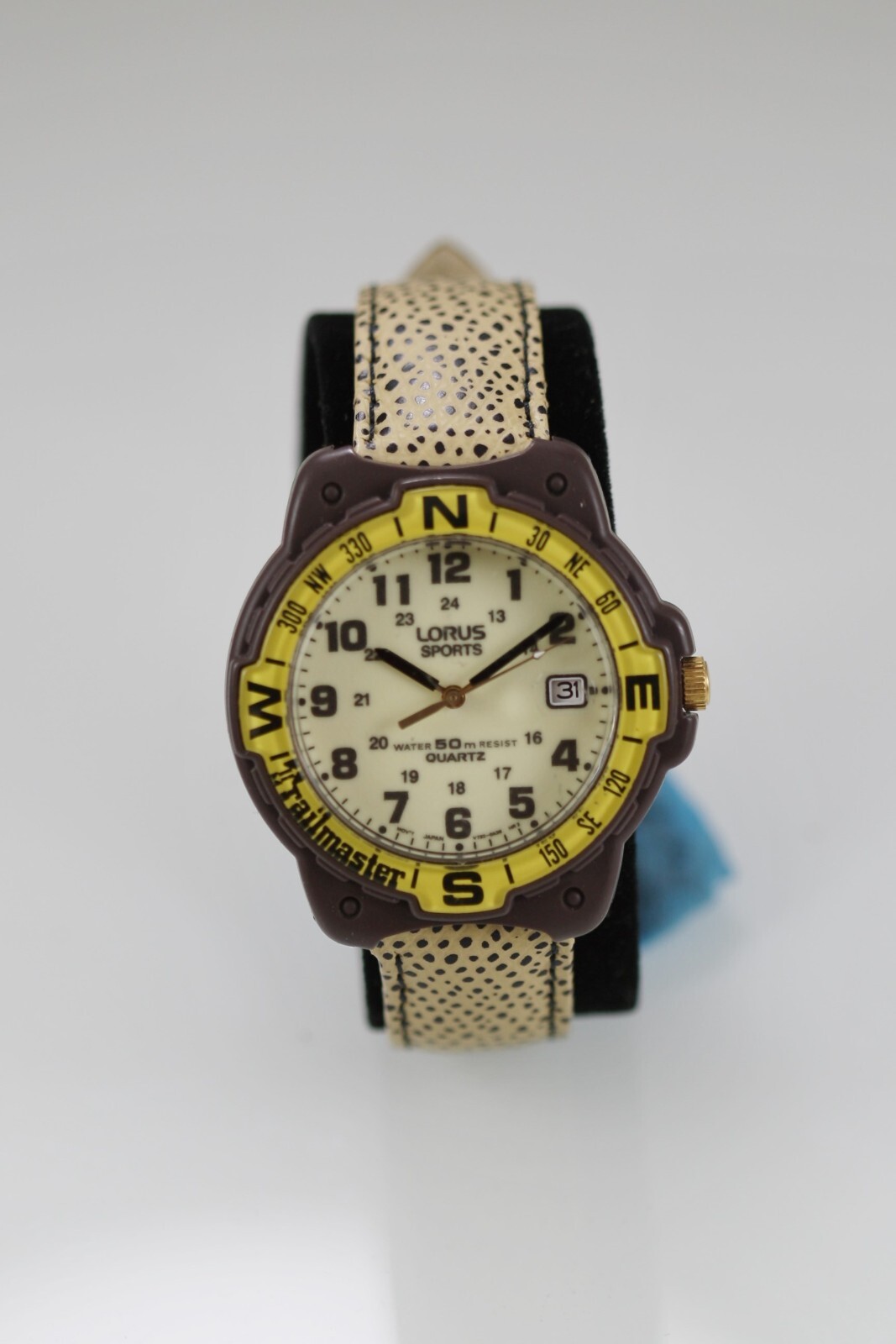 Lorus Sports Watch Men Brown Yellow Plastic 50m Beige Black Leather Date Quartz