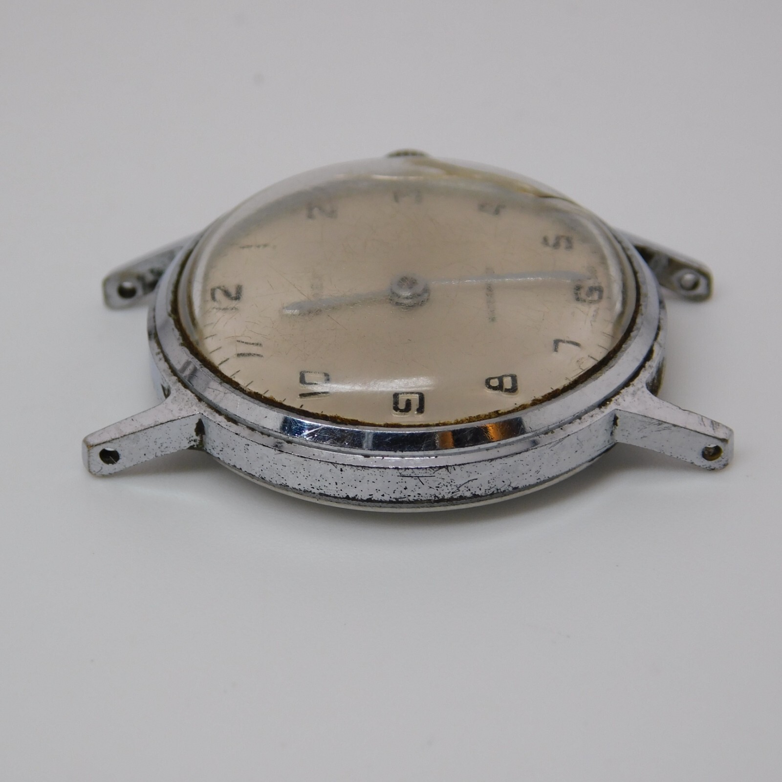 Vintage Timex Silver Tone Case Wind-up Analog Men’s Watch Doesn’t Keeps Time