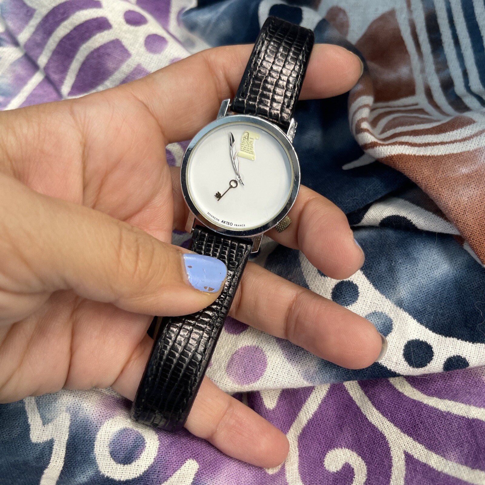 AKTEO vintage watch Need Batteries H12
