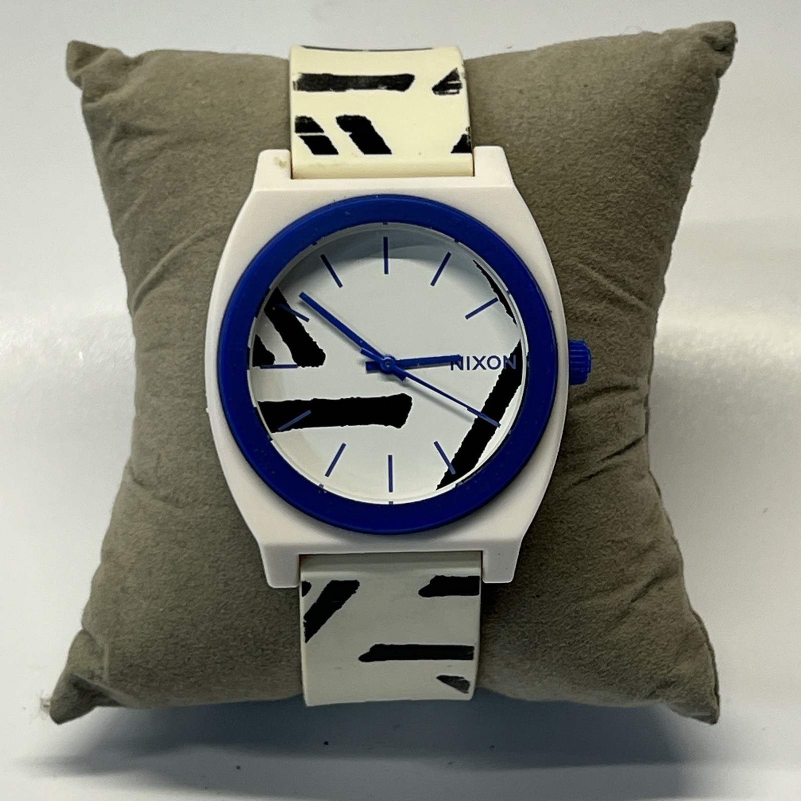 Nixon Minimal Time Teller Blue/white Polycarbonate Silicone Band Watch 40 mm