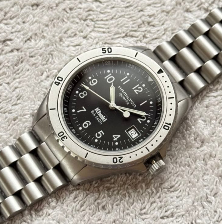 Hamilton Khaki Sub 9745B Quartz 39mm Black Dial 660ft SS Silver Date Watch Japan