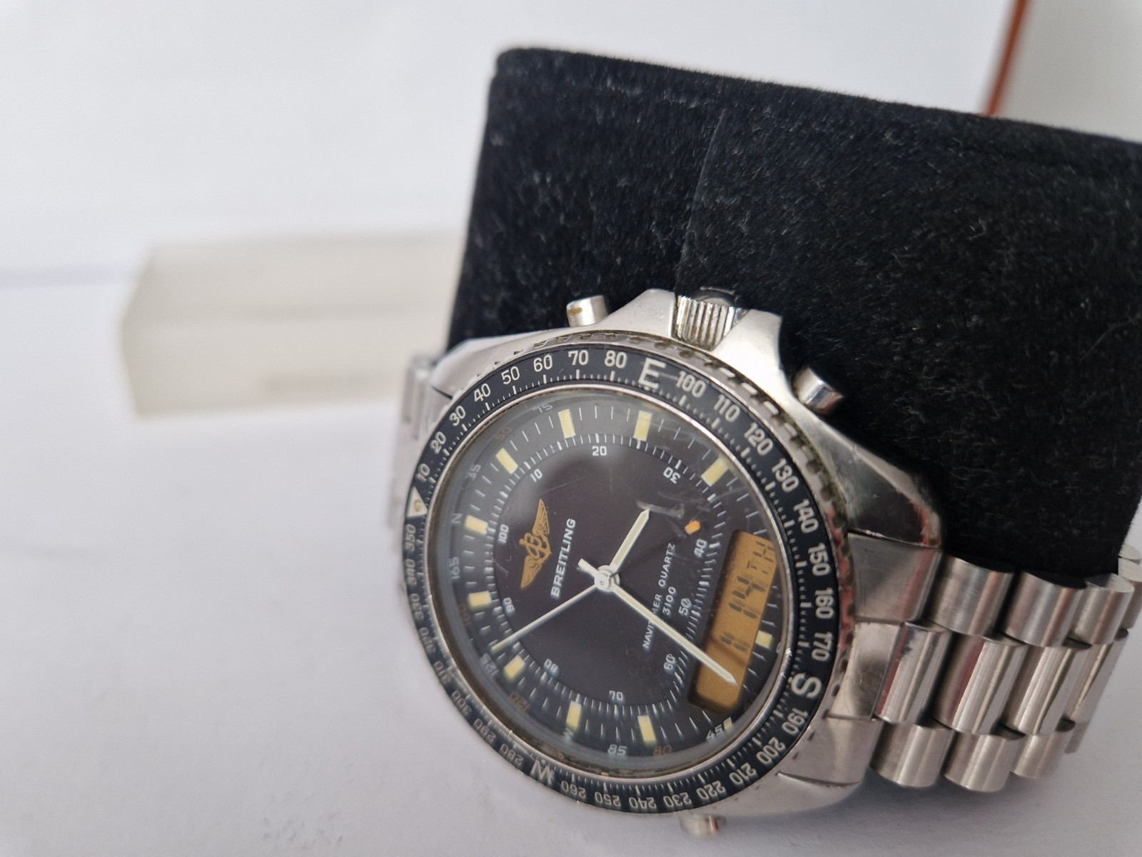 Breitling Navitimer-3100 Pluton -Quartz-Black Dial-Unidirectional Rotating Bezel