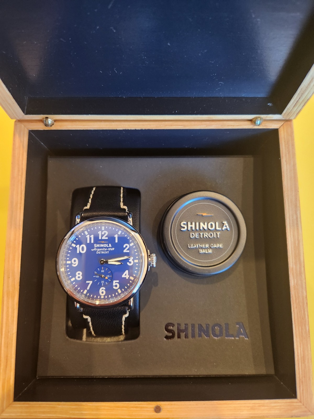Shinola Runwell 41mm FIRST SERIES S01 (2013) blue dial quartz #47 WORN ONCE MINT