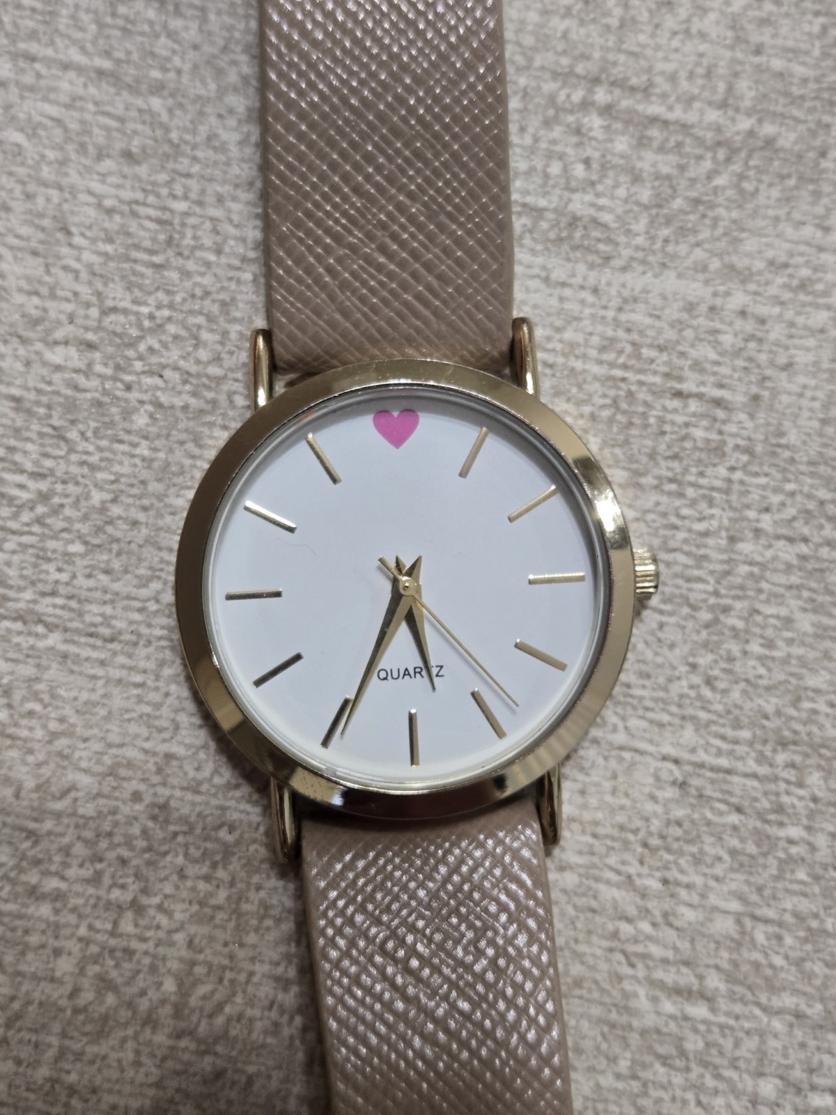 Accutime Watch Corp TGT21509WAC Gold Tone Heart Dial Beige Strap Quartz Watch