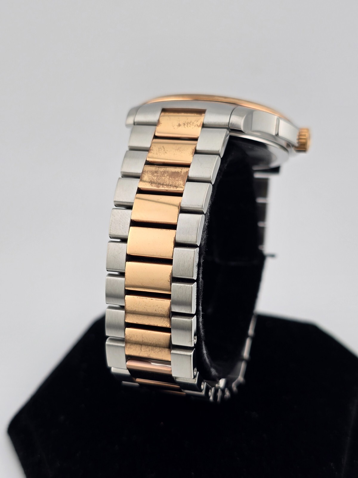 Gucci G-Timeless Men’s Silver Dial Two-Tone Stainless Steel Watch – YA126473