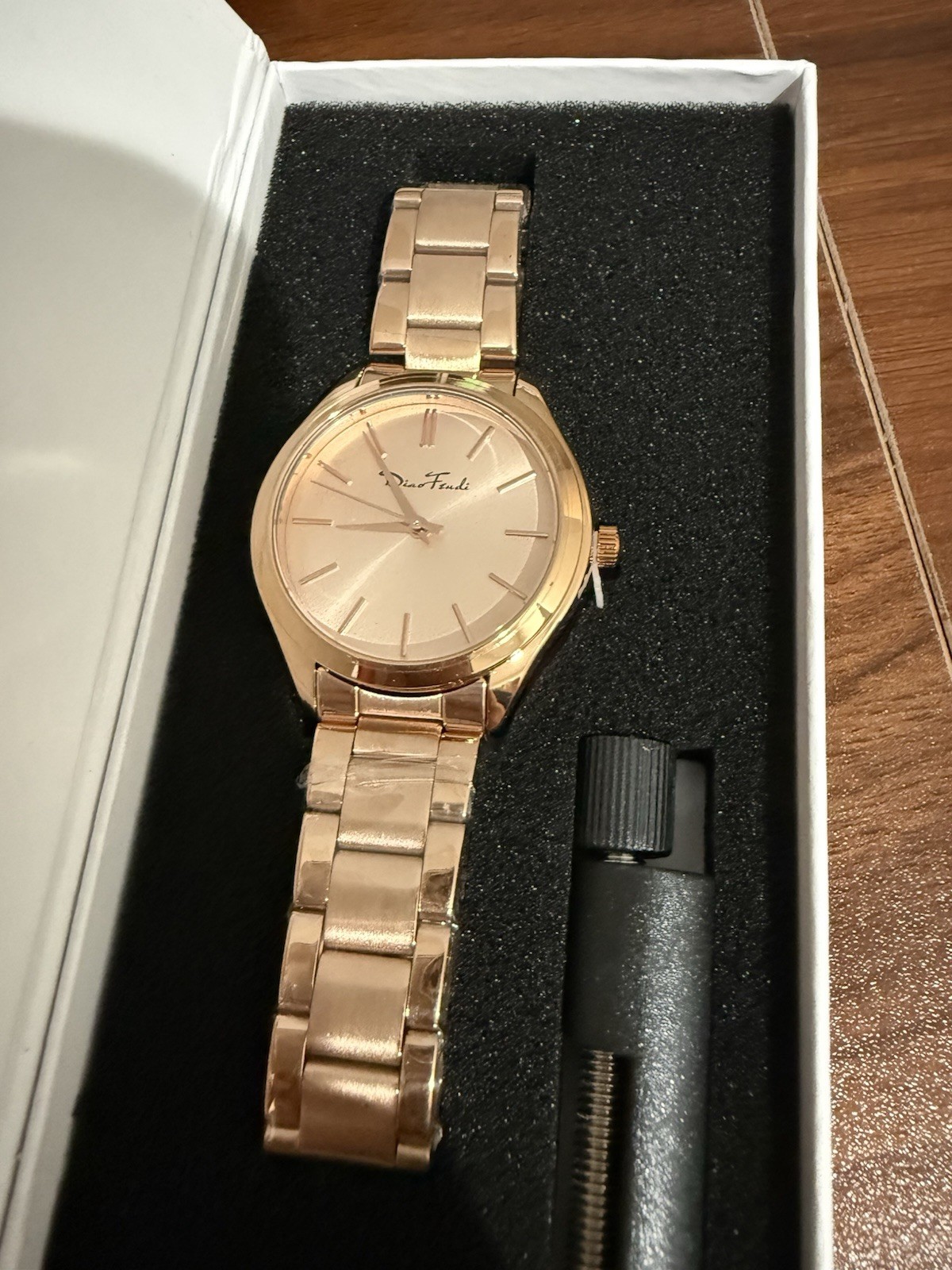 Diao Fendi Women’s Gold Watch Brand New In Box Never Worn M#D36310