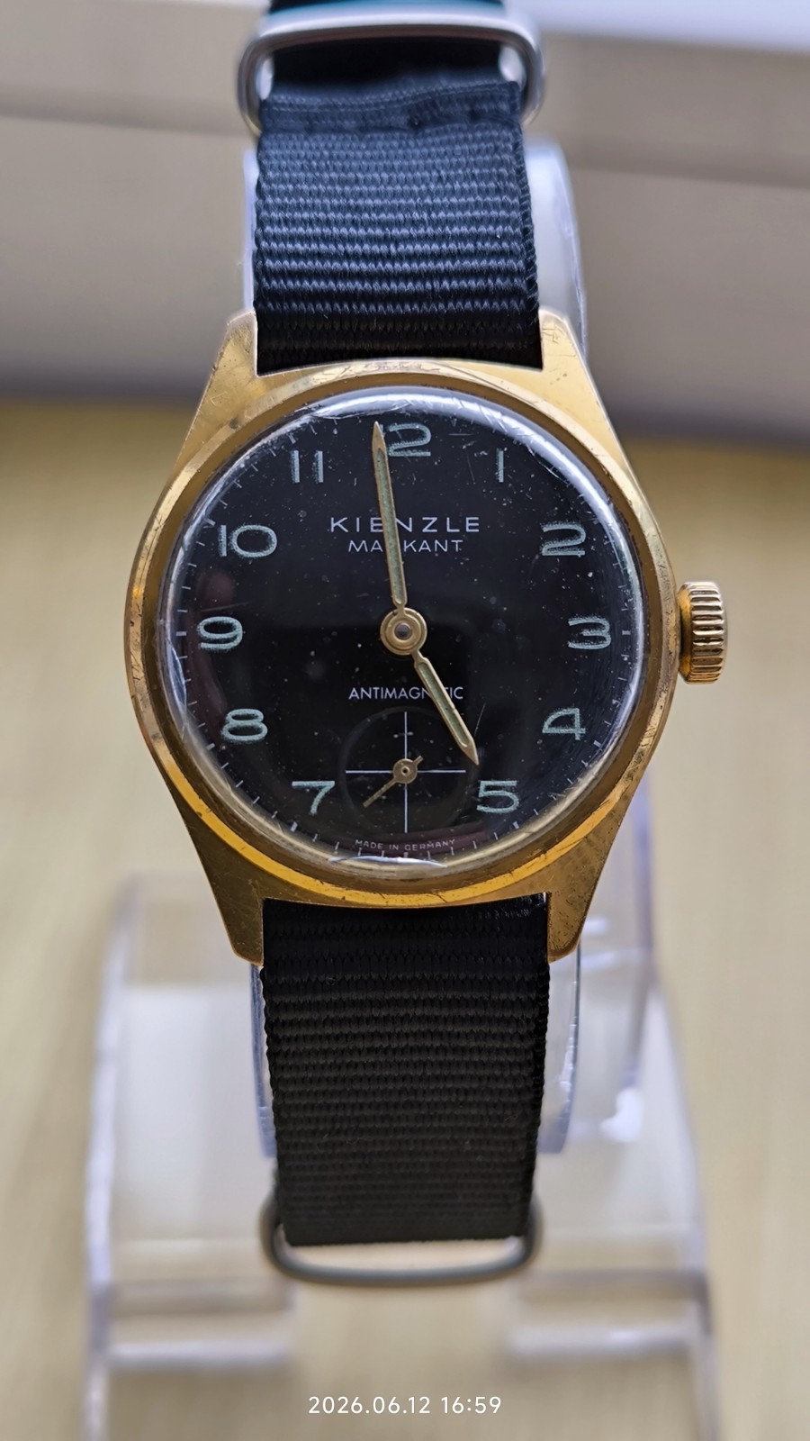 VINTAGE KIENZLE MARKANT ANTIMAGNETIC GERMAN MEN’S WRIST Watch Black Dial