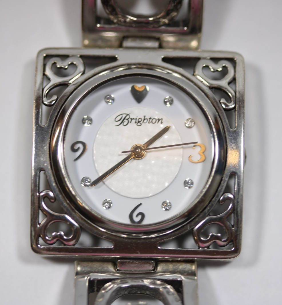 PRETTY BRIGHTON “IRVINE” SHINY SILVER PLATED QUARTZ WATCH MOP CRYSTAL WORKS