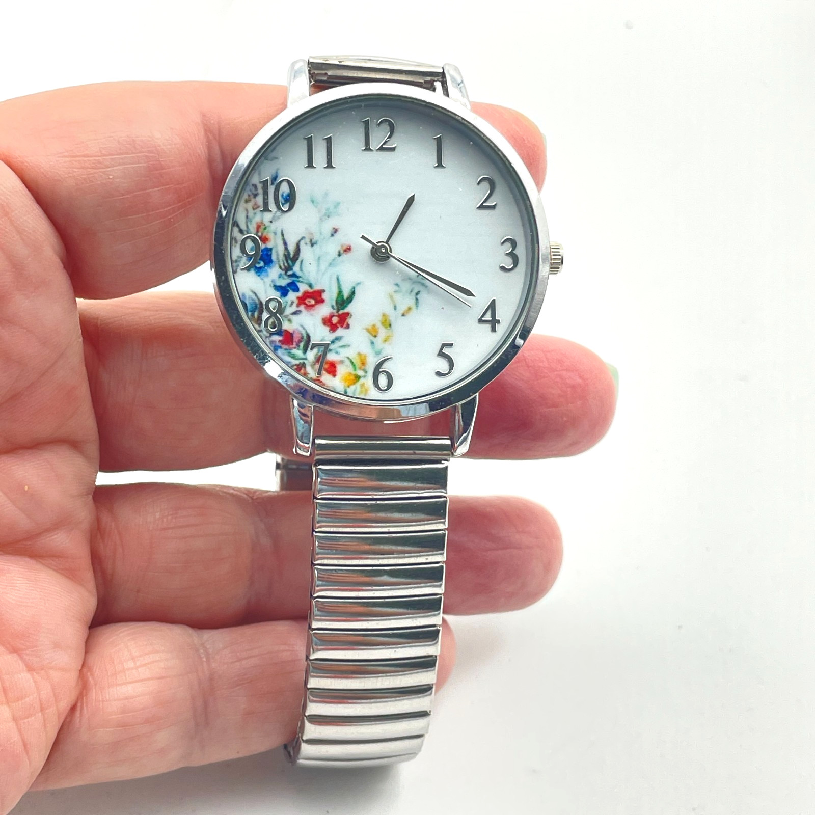 Floral Quartz Watch Silver Tone Stretch Band Garden Theme Ladies Analog READ