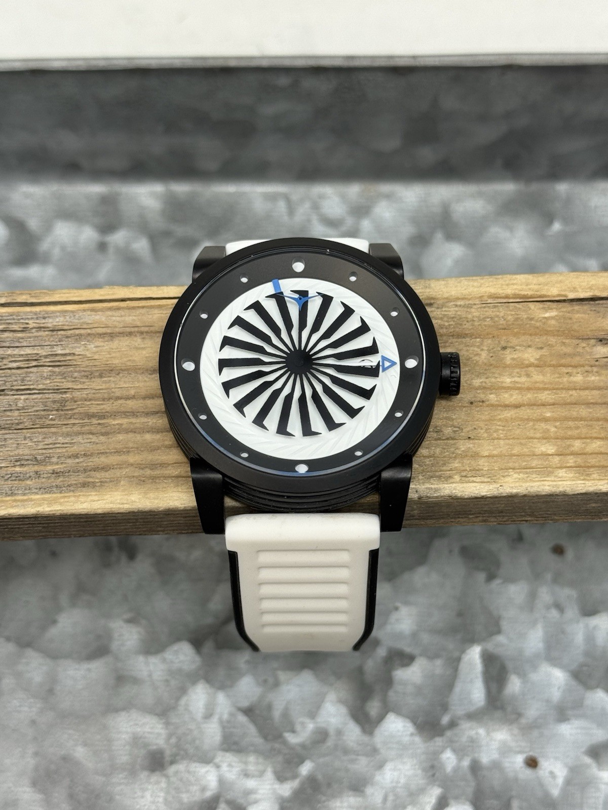Zinvo Blade Automatic Watch with White, Black, and Blue Dial, Original Band