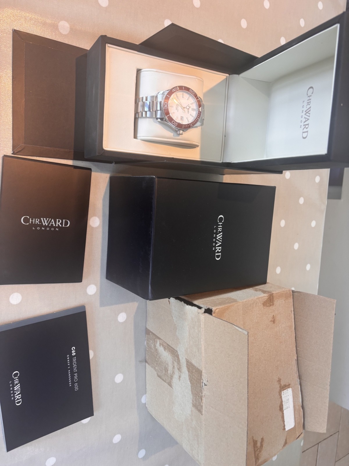 Christopher Ward C60 Trident Mk2 Pro 600 Red/White 43mm Auto (06/2015) WH1733A