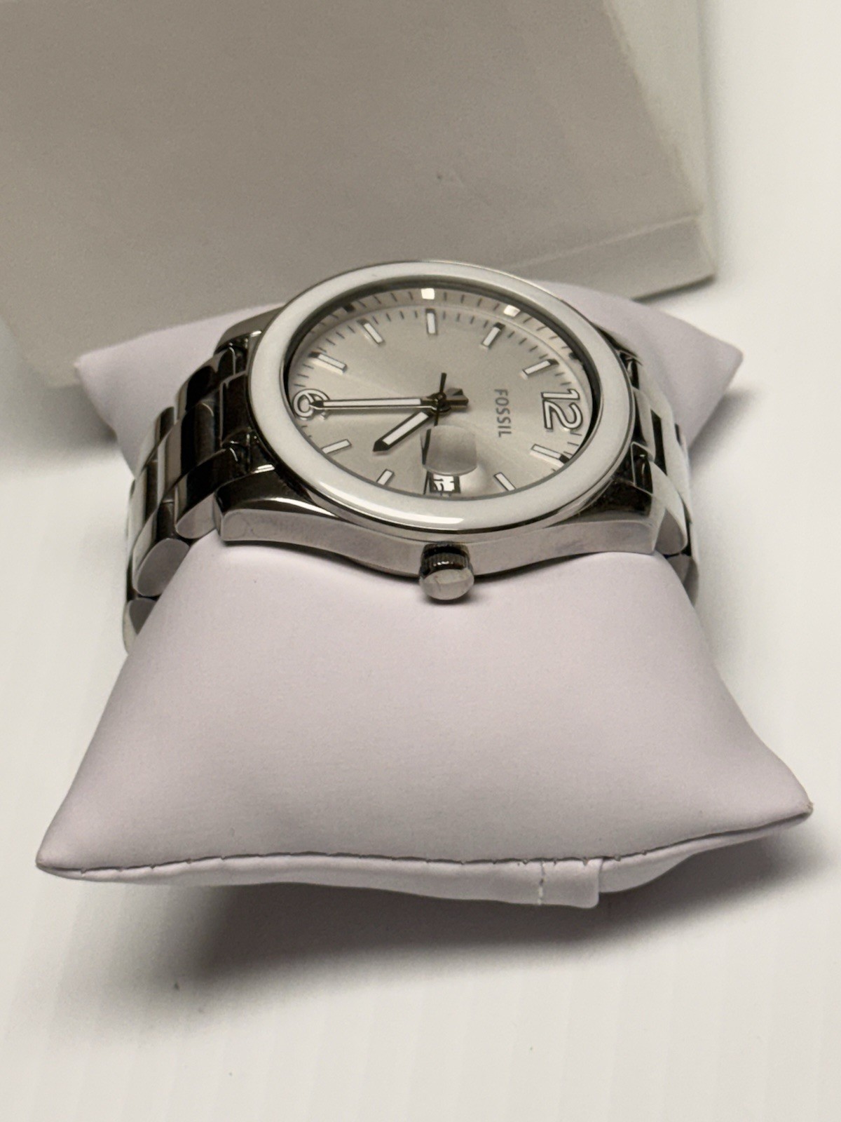 Fossil CE1087 Silver White Ceramic Bezel Stainless Steel Date Watch 40mm