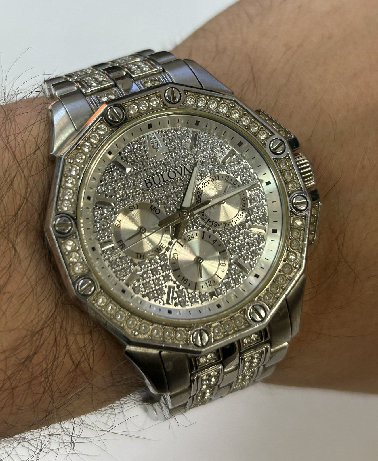 (MA6) Bulova Octava Gem Set Calendar Quartz Wrist Watch Ref 96C134