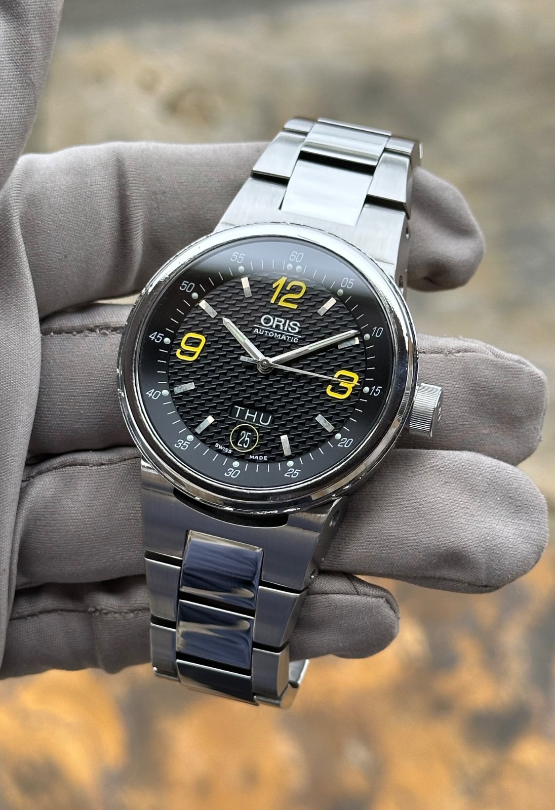 Oris Williams F1 Day Date Automatic 40.5mm Ref. 01 635 7560 4142-07 8 25 01