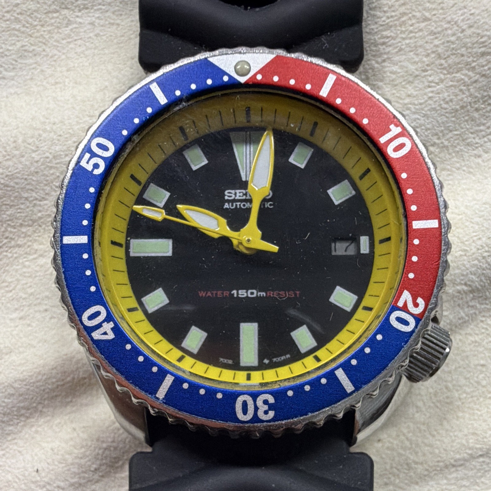 Seiko Automatic Diver 150m Date Pepsi Bezel Black Dial Rubber Strap