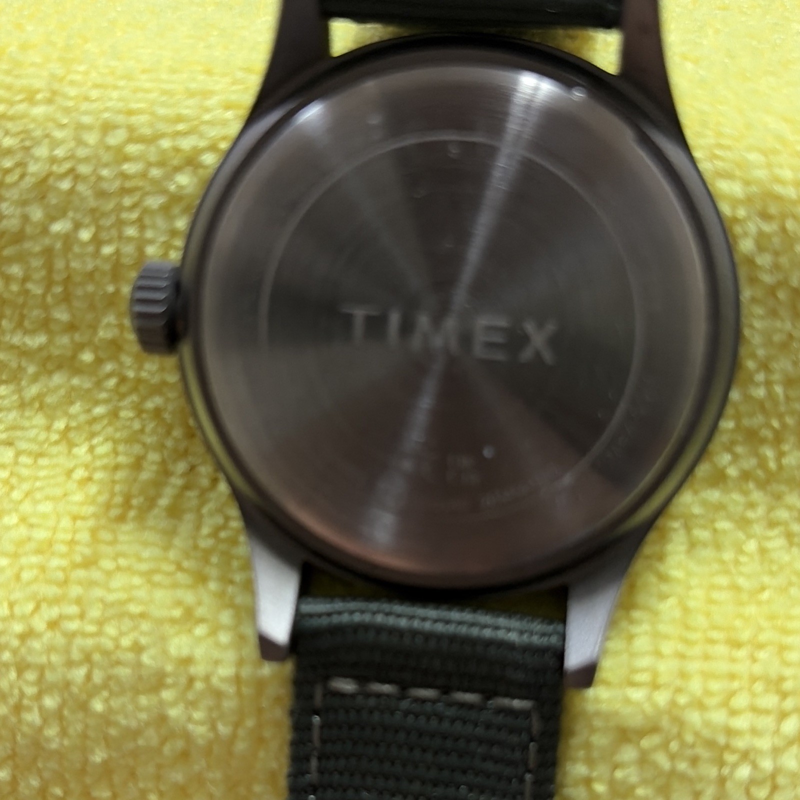 Timex Expedition Men’s Quartz Analog INDIGLO WR 50m 40mm Black Green Nylon