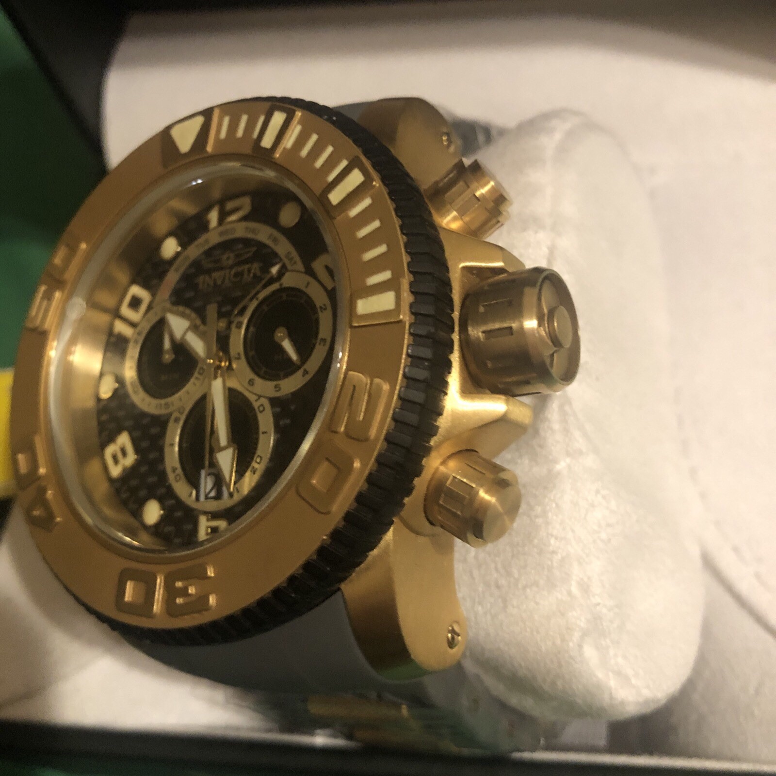 Invicta Sea Hunter Rare Model #0415 Black Gold & Gray, WR 300M Chrono Big Watch,