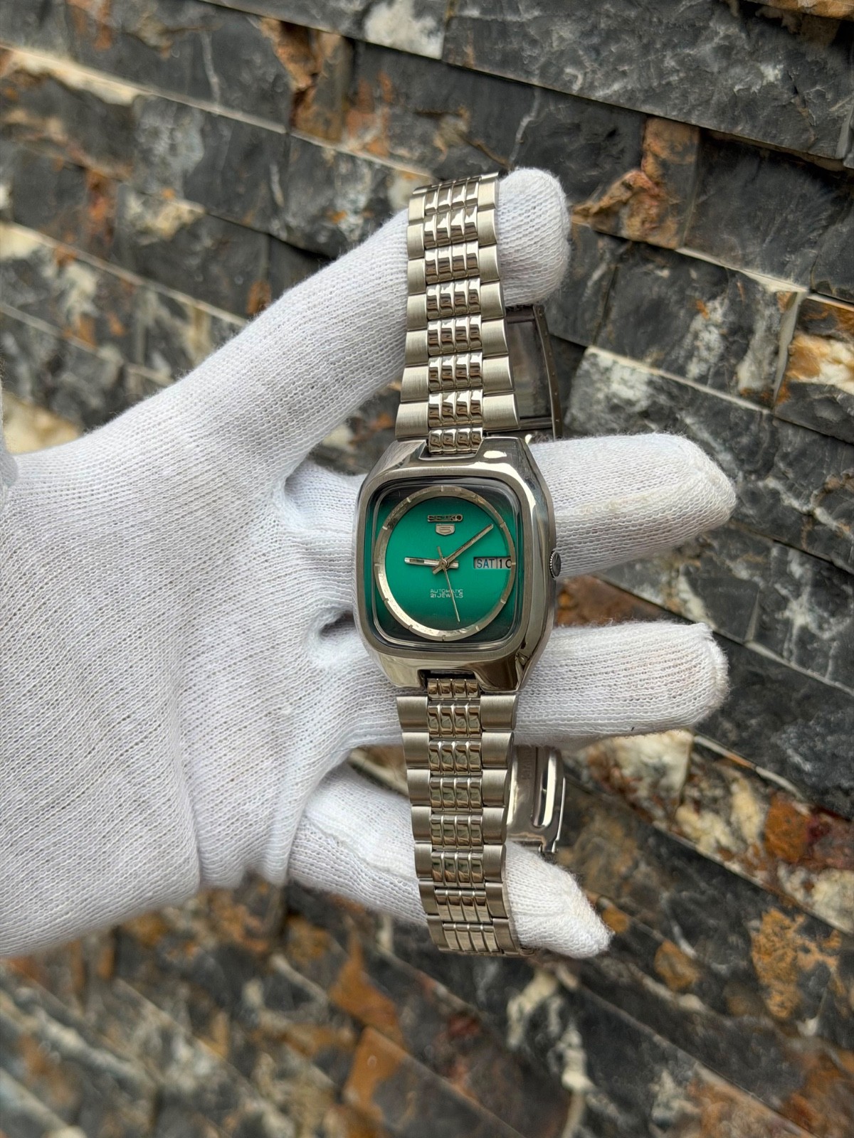 Vintage seiko 5 Automatic 7009 movement Day/Date Mens watch