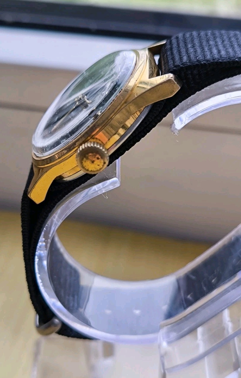 VINTAGE KIENZLE MARKANT ANTIMAGNETIC GERMAN MEN’S WRIST Watch Black Dial