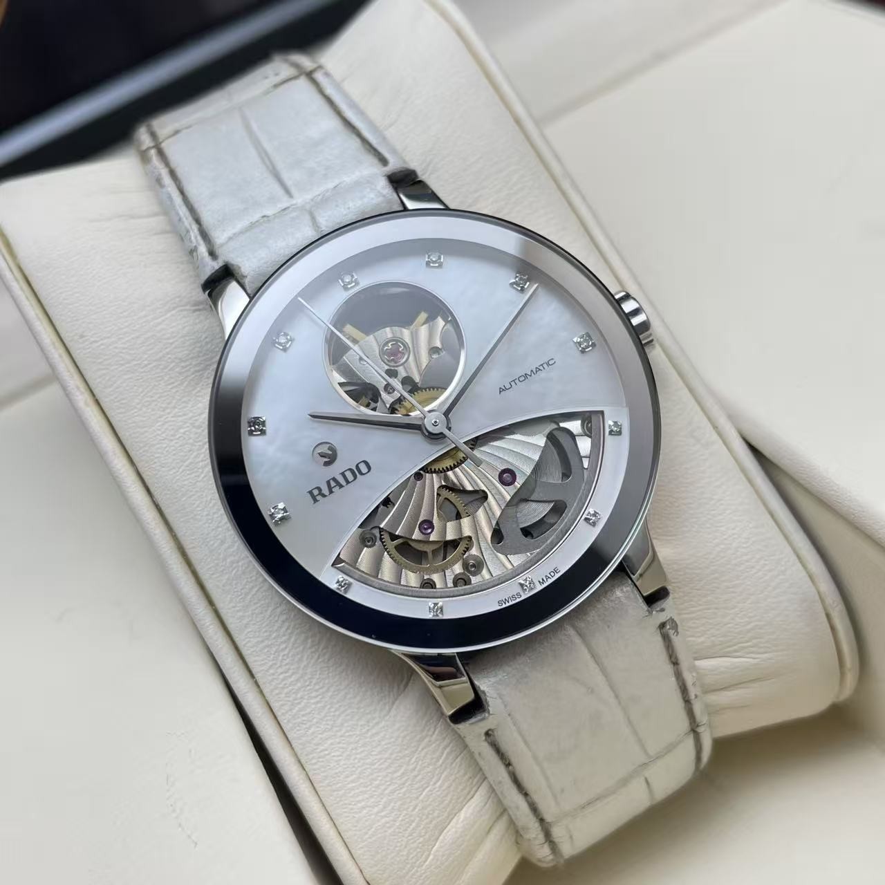 Rado White Recessed design Dial Centrix R30245905 Women’s Watch Automatic 33mm