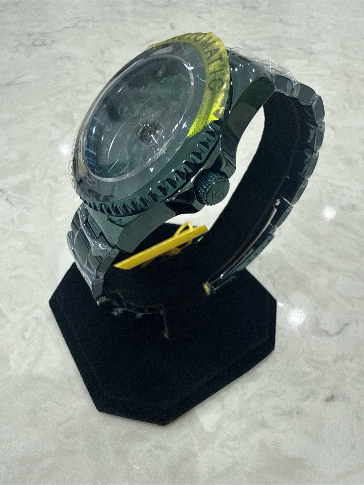 Invicta Pro Diver Automatic Men’s Watch 47MM GREEN – 38318 WITHOUT BOX