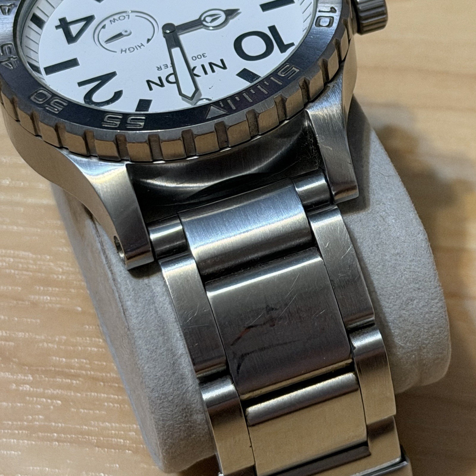 Nixon The 51-30 “Simplify” White Silver Men’s Analog Tide Watch PARTS OR REPAIR