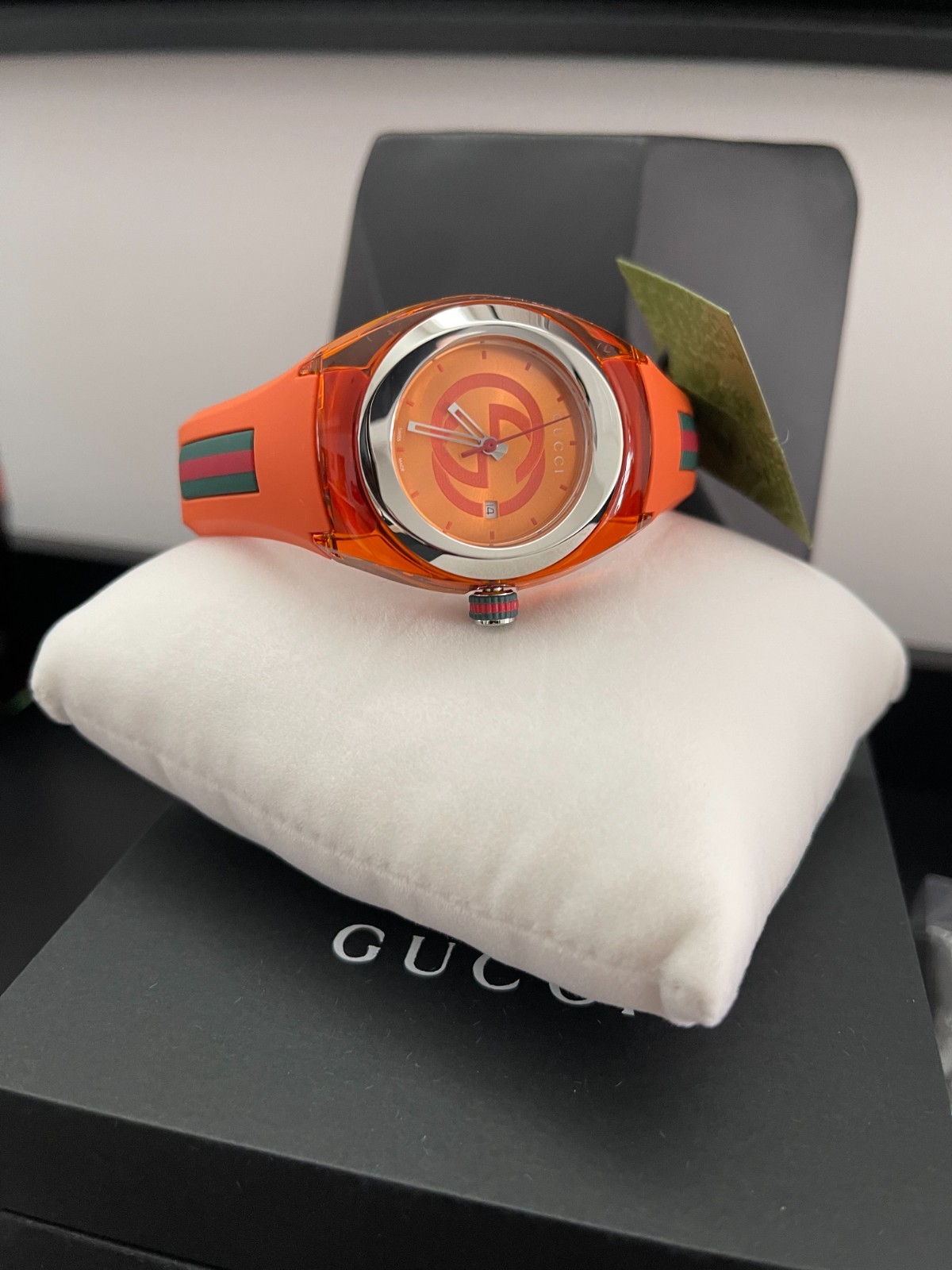 Gucci Sync Watch Unisex Orange Rubber Band (YA137311) BRAND NEW – PRICE REDUCED