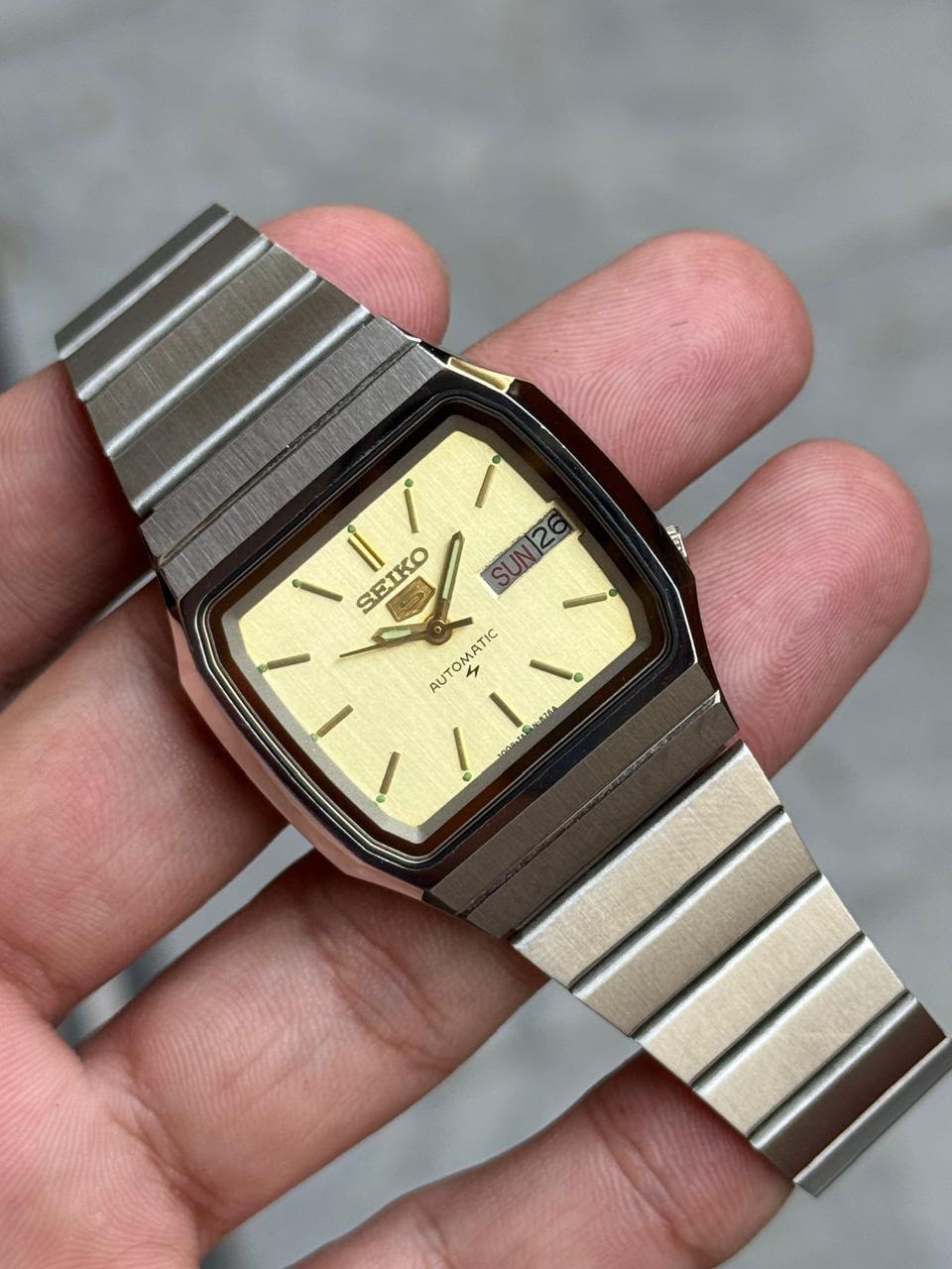 Vintage Seiko 5 Automatic 7009 Men’s Golden Dial wrist watch