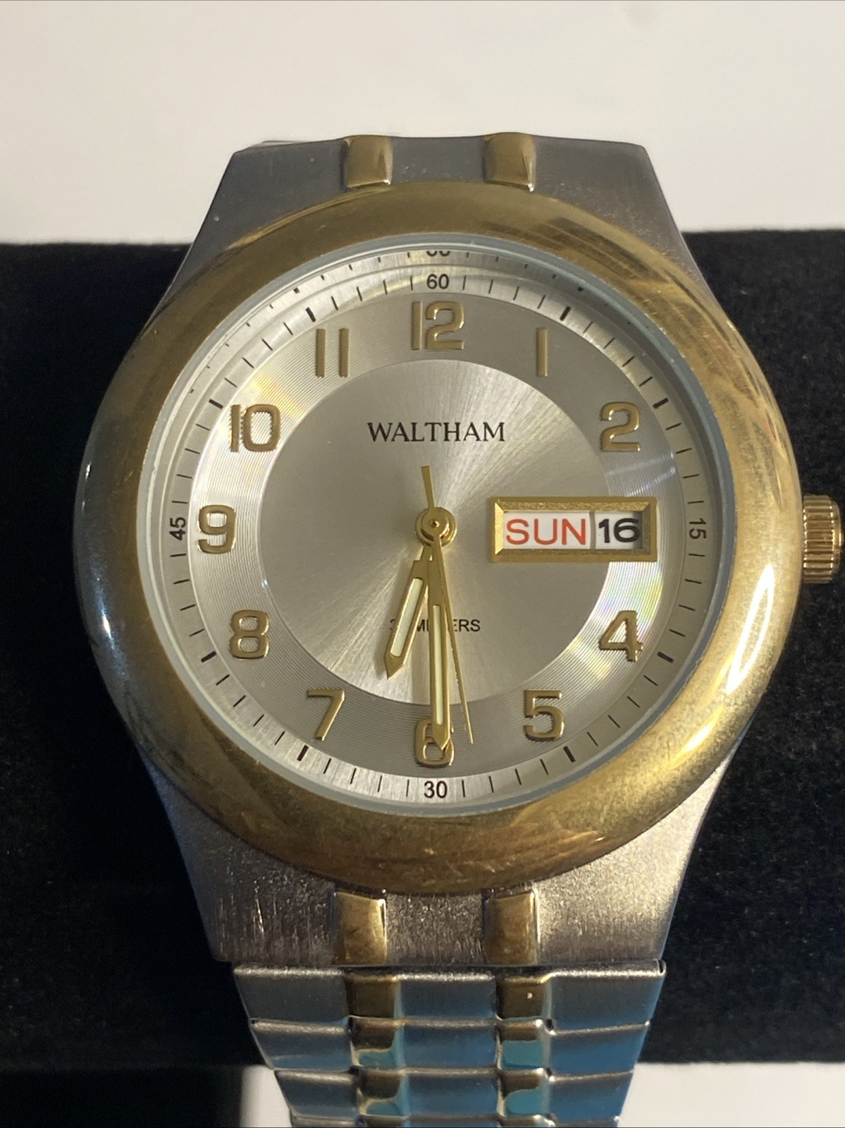 Waltham Quartz Wrist Watch WAM012 30 Meters Water Resistant Japan Movement Date